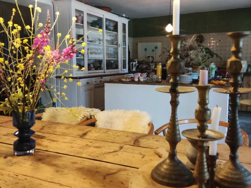 Presenting this beautiful property with an unbeatable location and a 7-year track record of successful rentals and an excellent reputation.