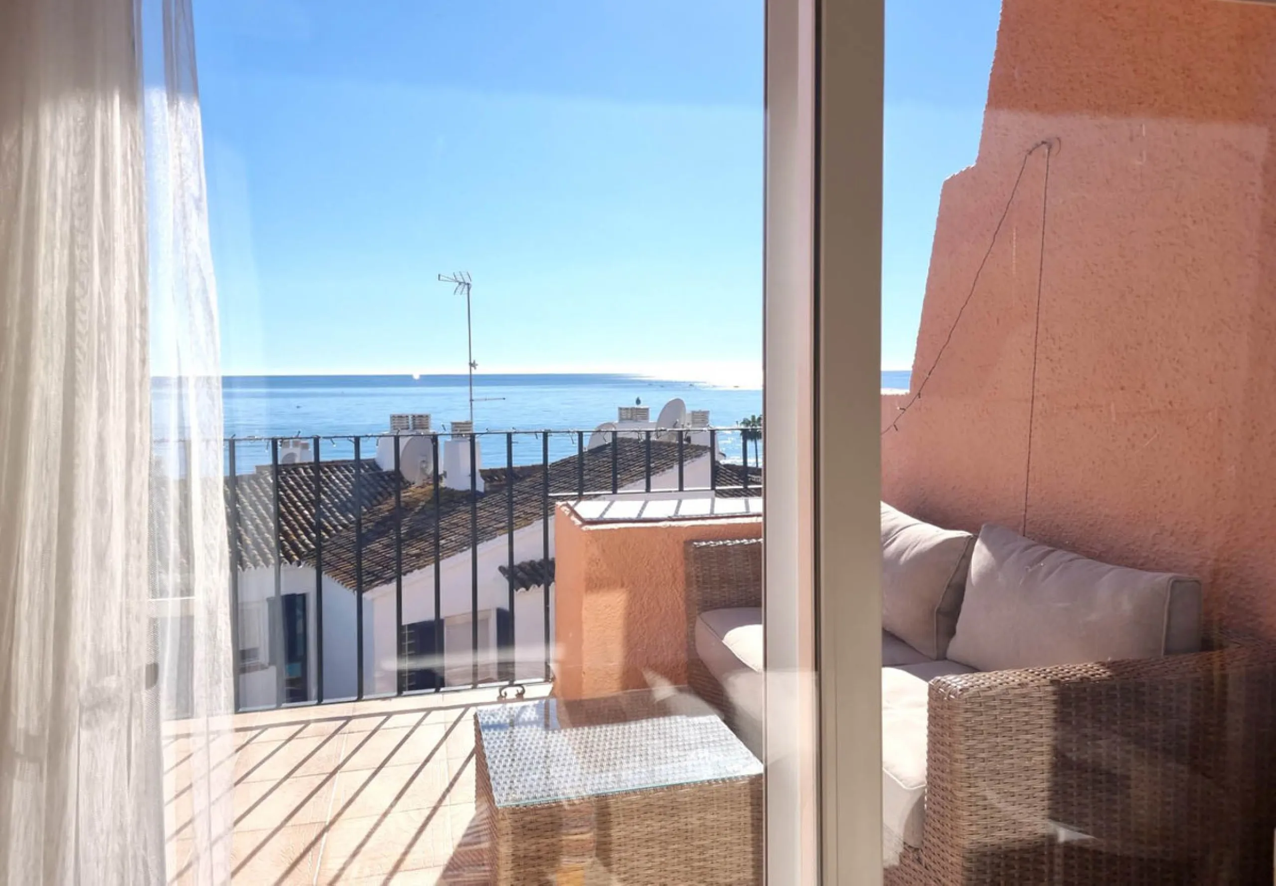 STUNNING FULLY RENOVATED SEAVIEW DUPLEX PENTHOUSE – BEACHSIDE CALAHONDA