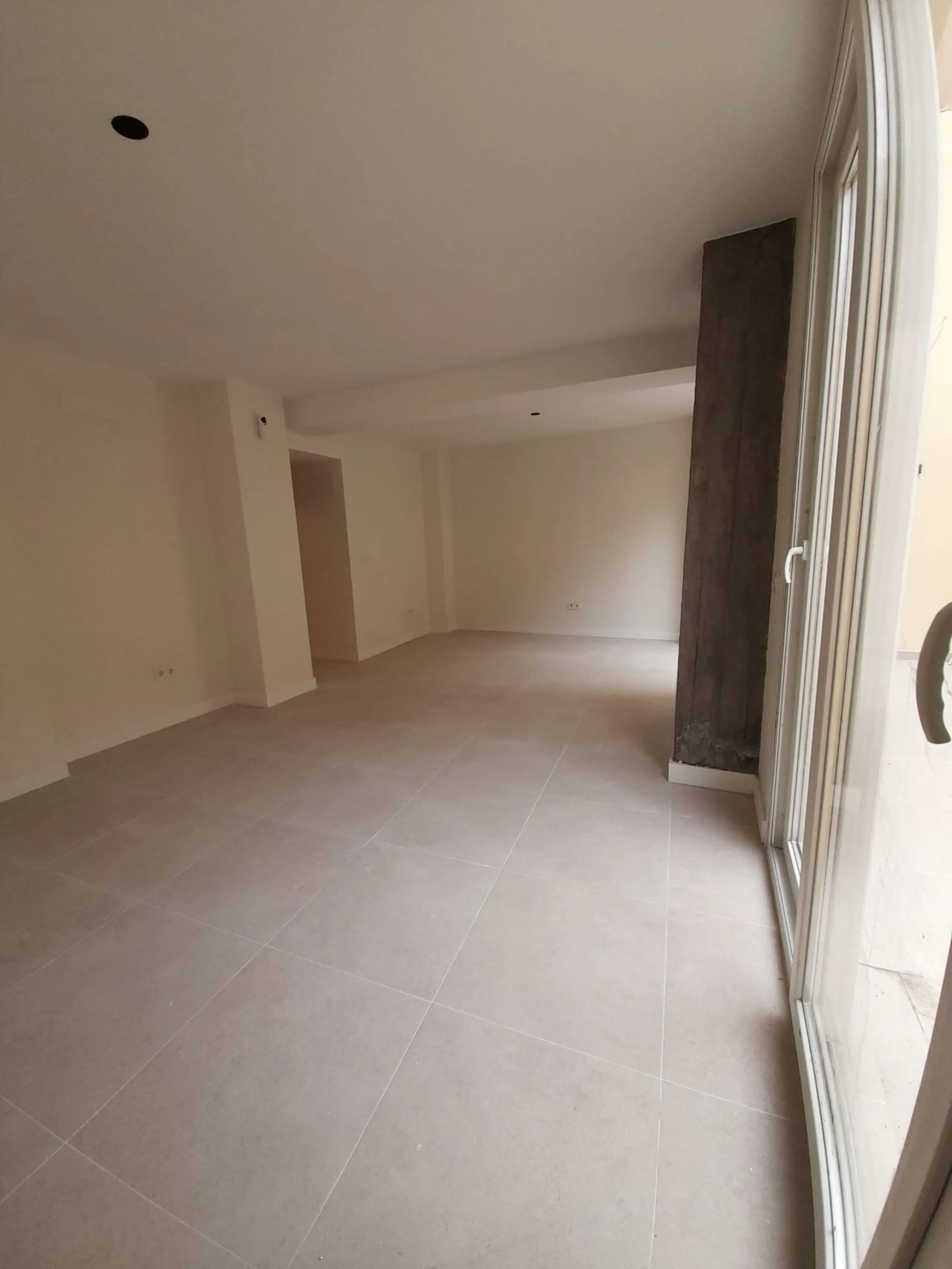 Renovated Ground Floor Apartment in Central Málaga – Ideal Home or Investment