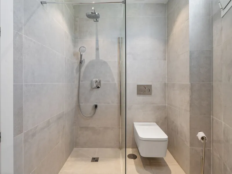 House - Detached Villa в продаже в Marbella, Málaga. В доме 3 спален и 2 ванных комнат. Площадь дома 309 м². Площадь участка 400 м²