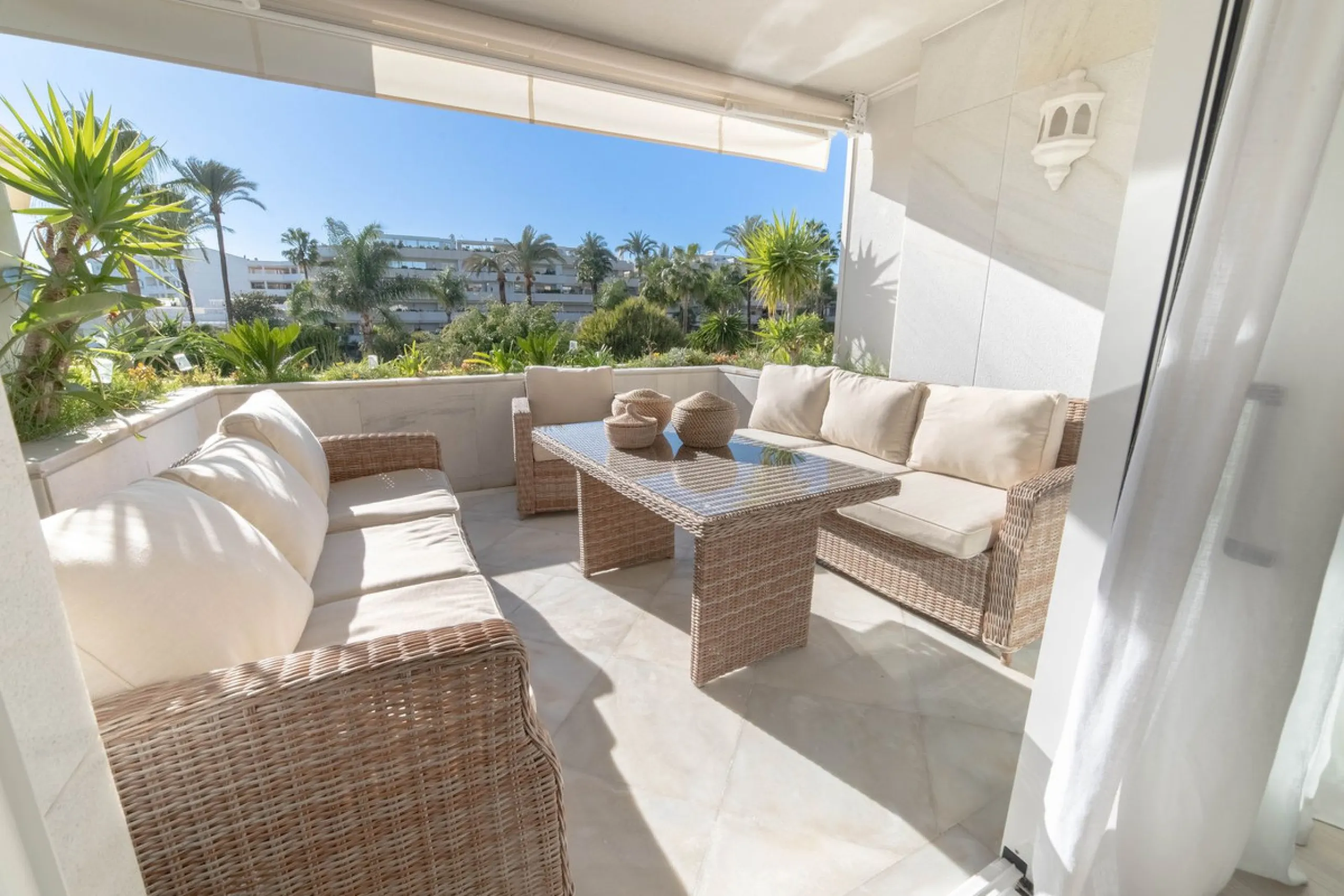 Middle Floor Apartment, Marbella, Costa del Sol.