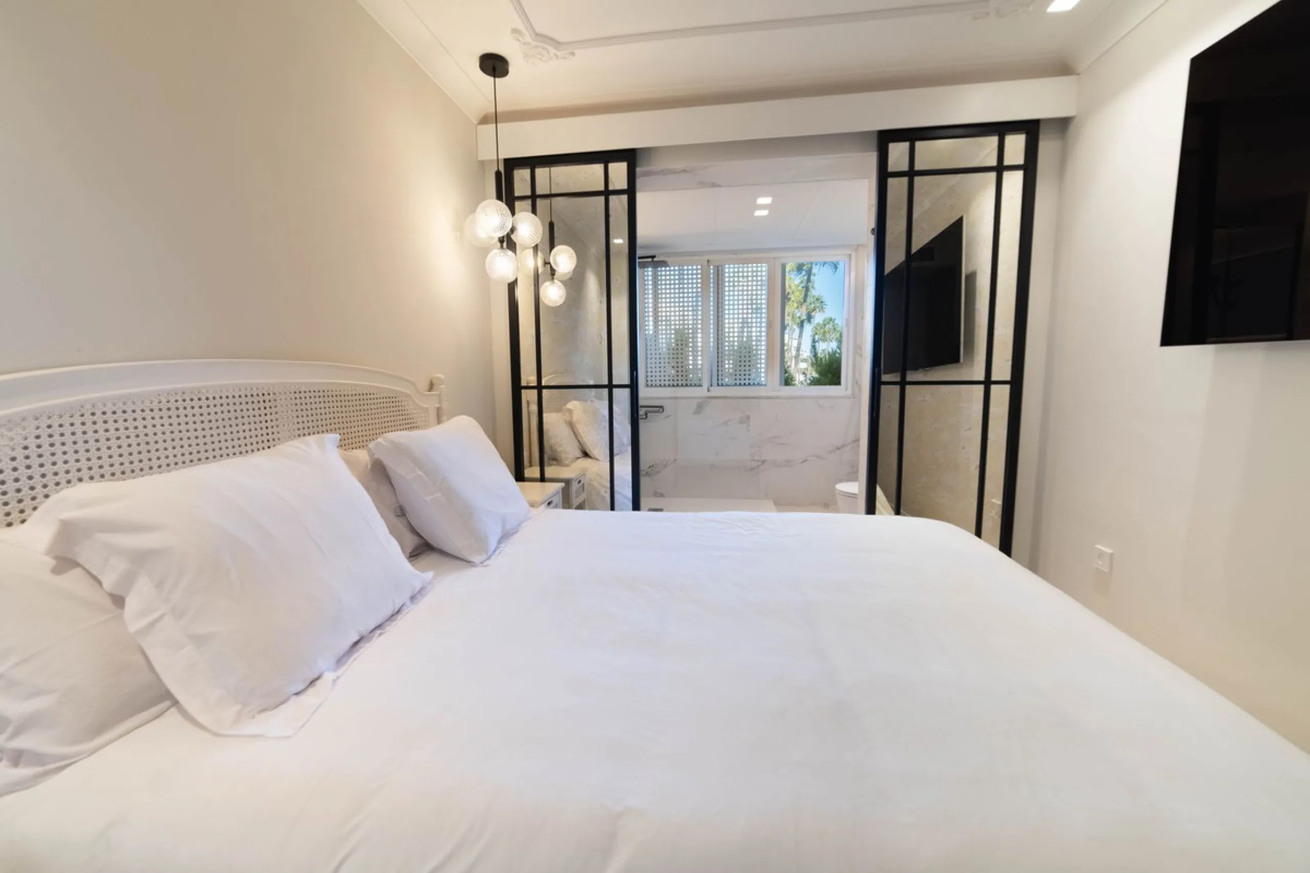 Middle Floor Apartment, Marbella, Costa del Sol.