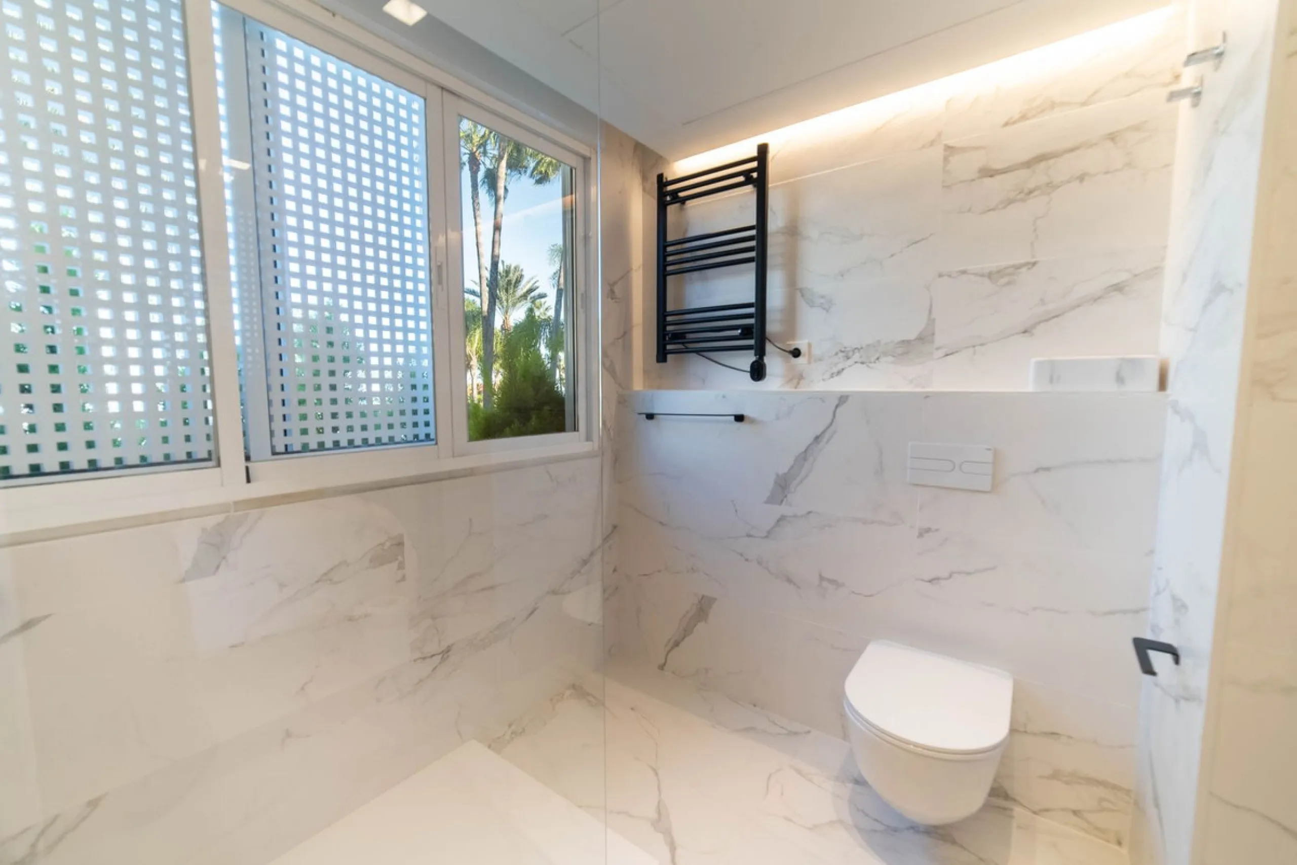 Middle Floor Apartment, Marbella, Costa del Sol.