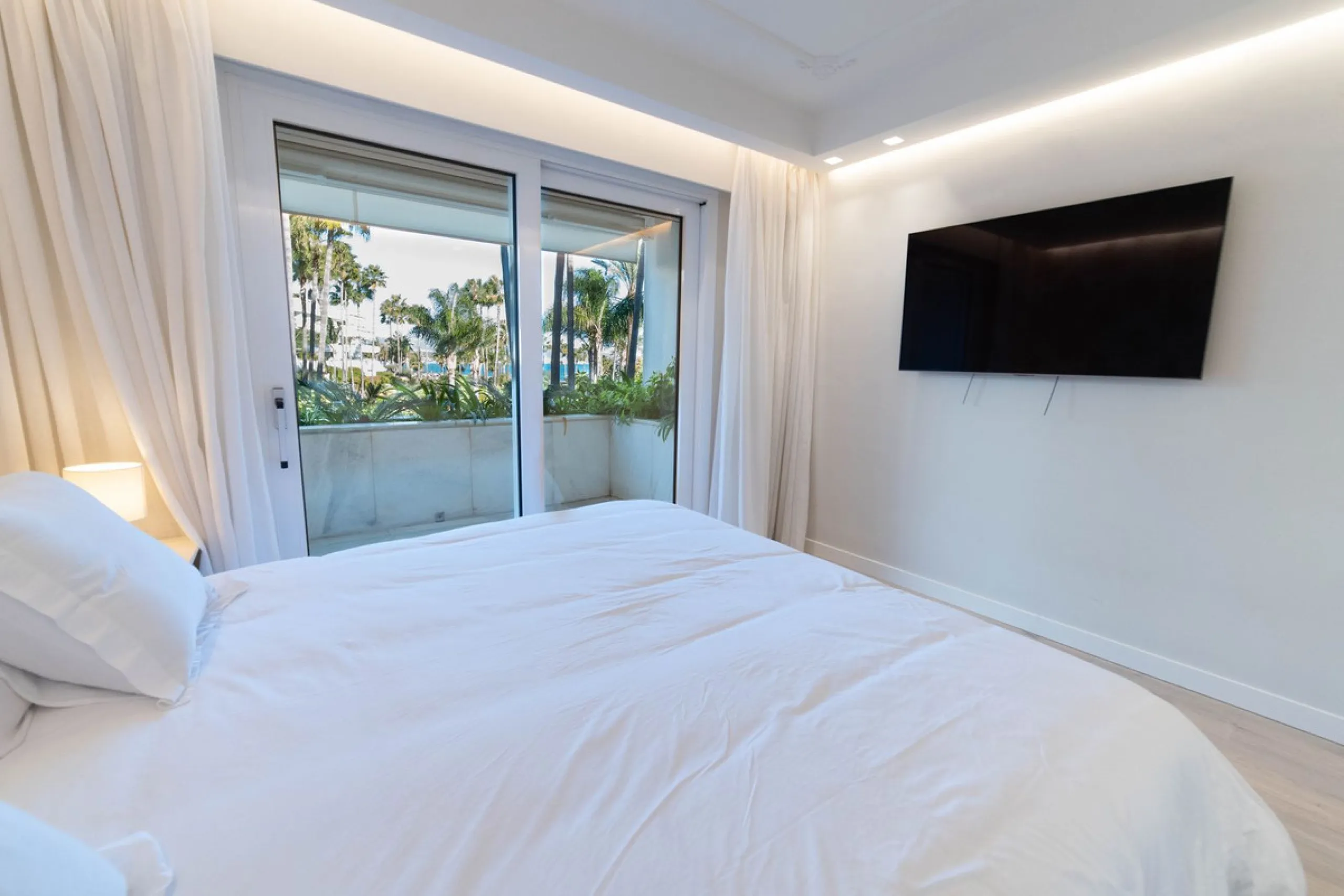 Middle Floor Apartment, Marbella, Costa del Sol.