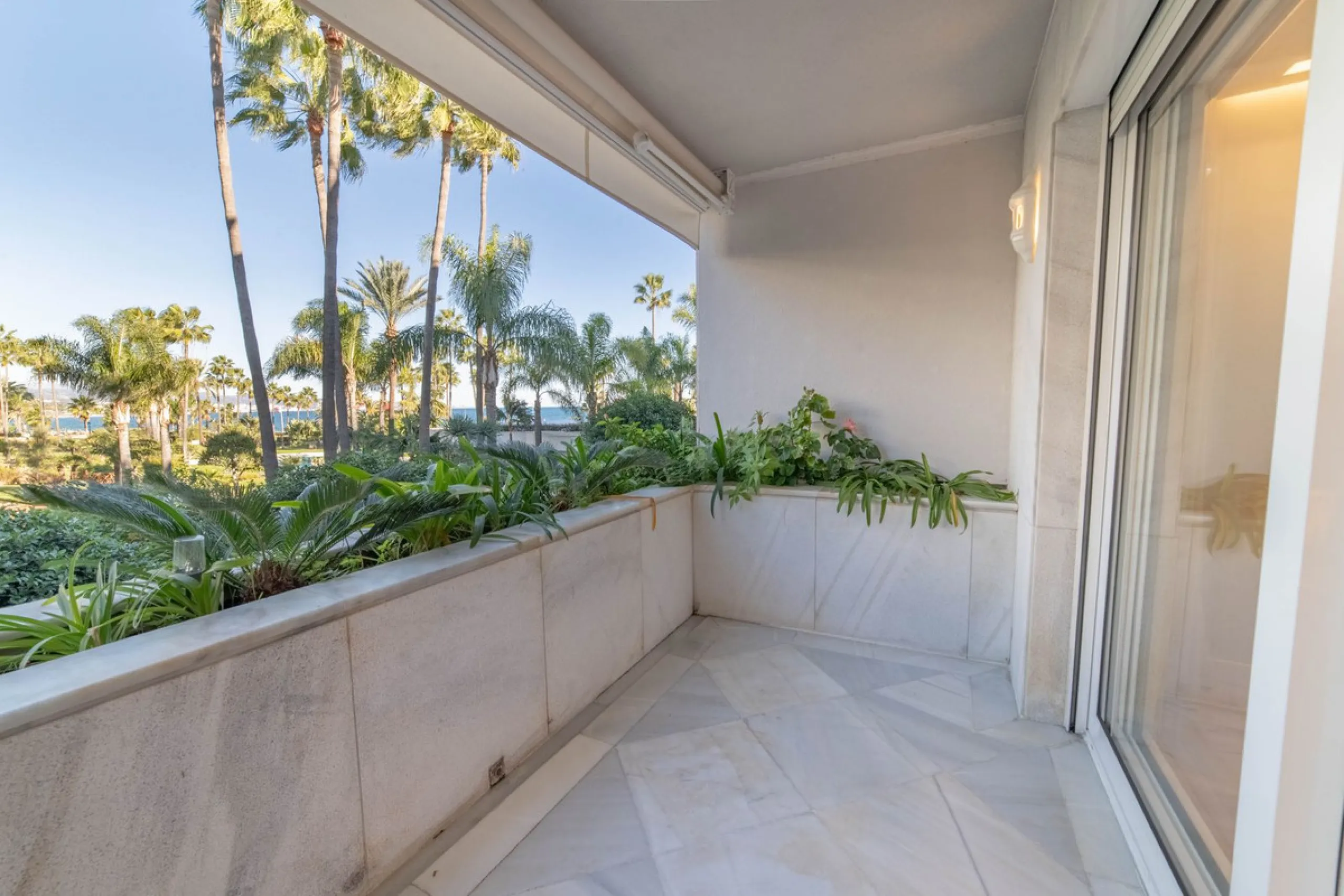Middle Floor Apartment, Marbella, Costa del Sol.