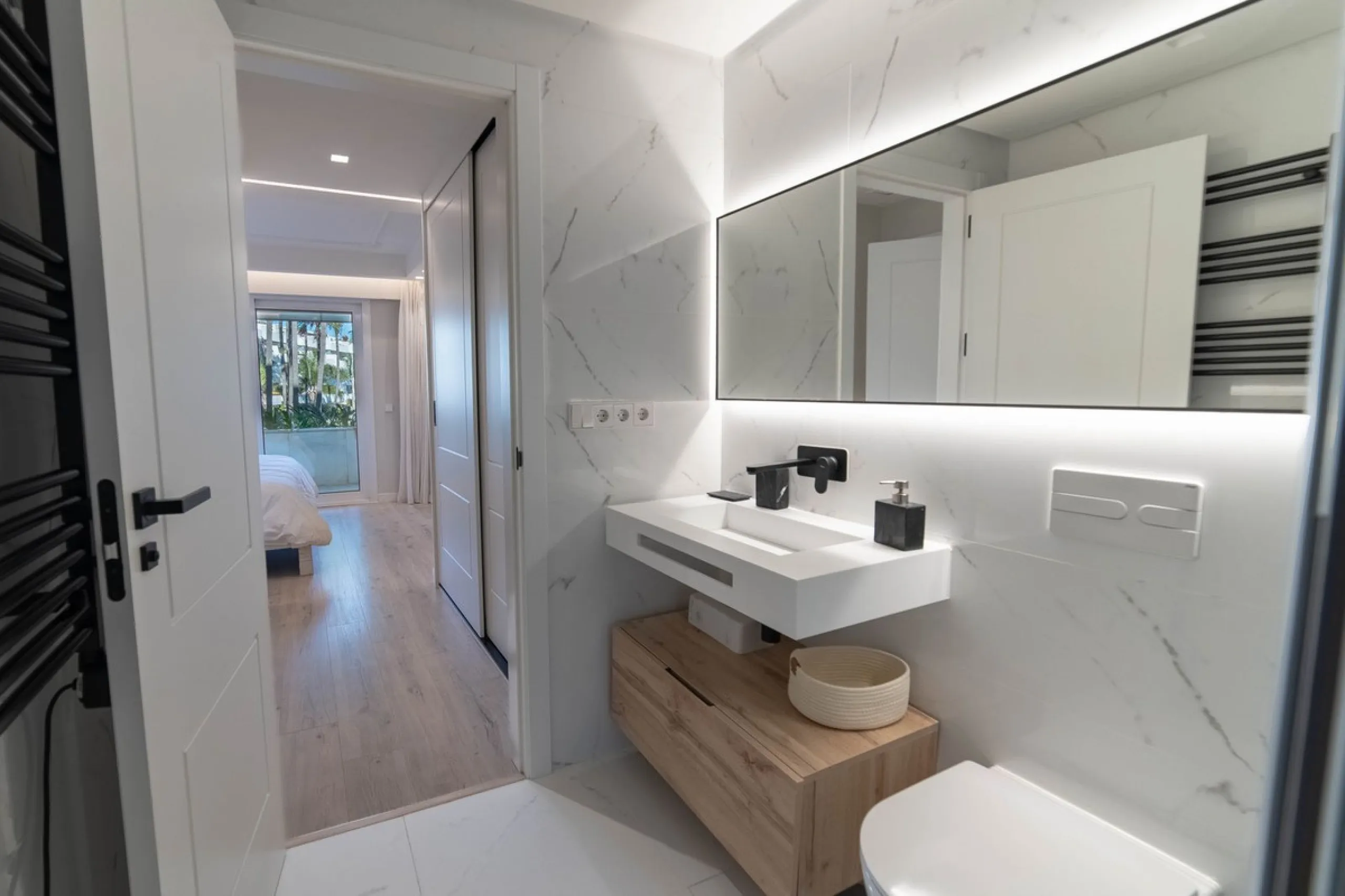 Middle Floor Apartment, Marbella, Costa del Sol.