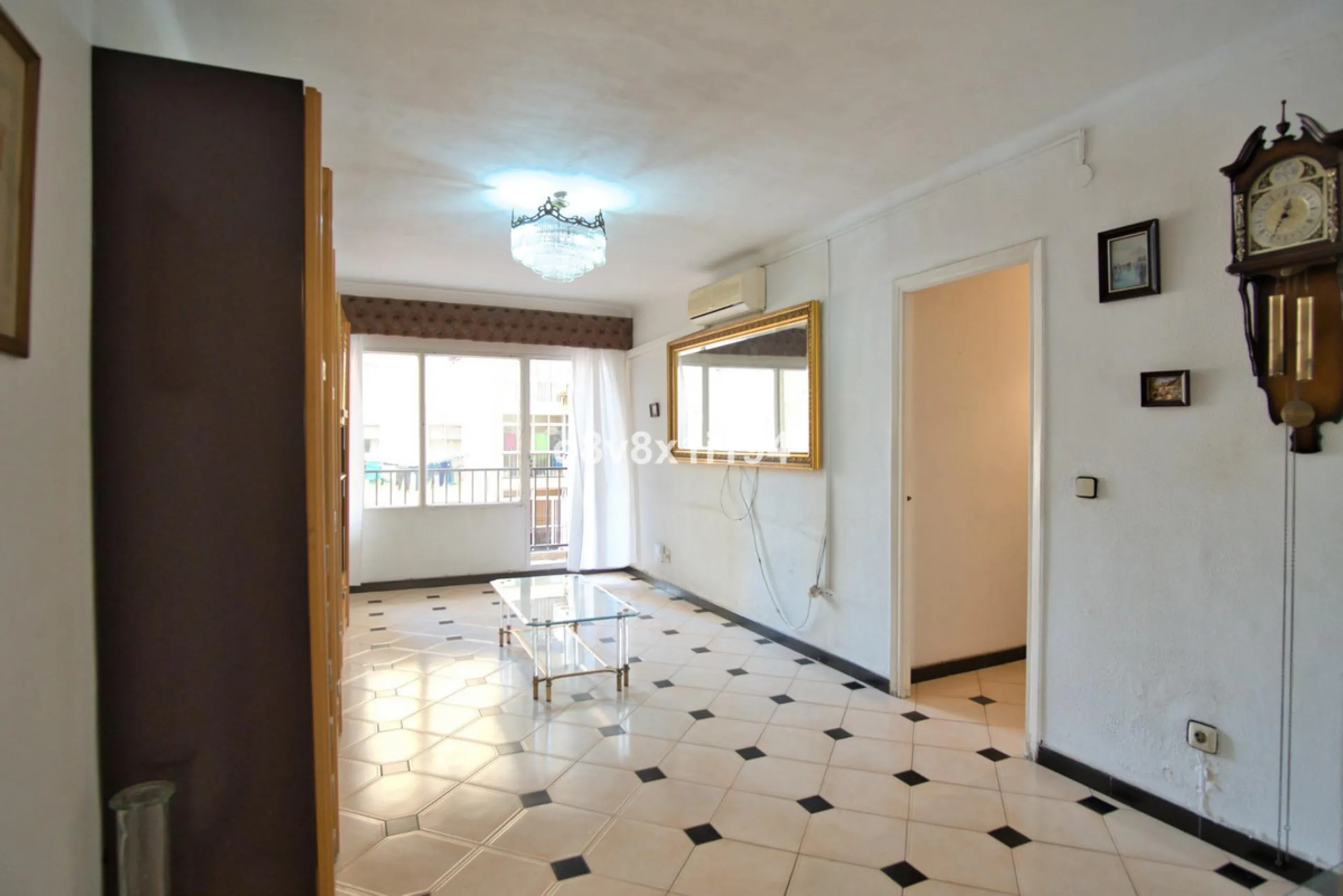 Apartment - Middle Floor Apartment в продаже в Málaga, Málaga. В доме 3 спален и 1 ванных комнат. Площадь дома 86 м²