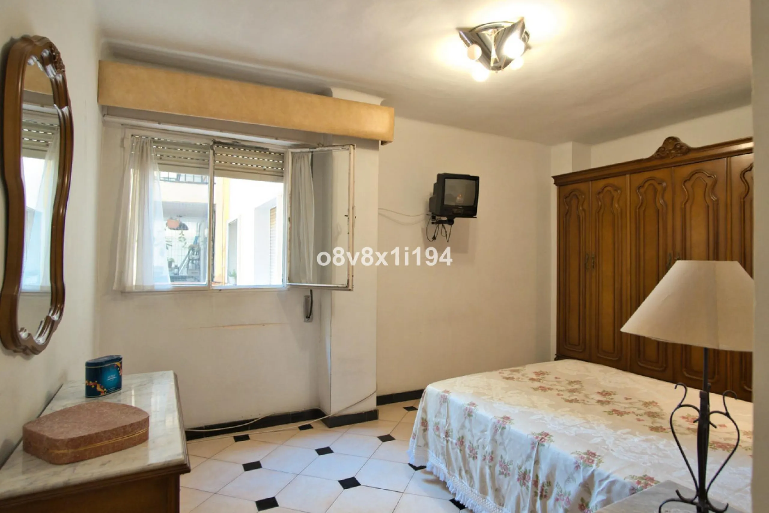 Apartment - Middle Floor Apartment в продаже в Málaga, Málaga. В доме 3 спален и 1 ванных комнат. Площадь дома 86 м²