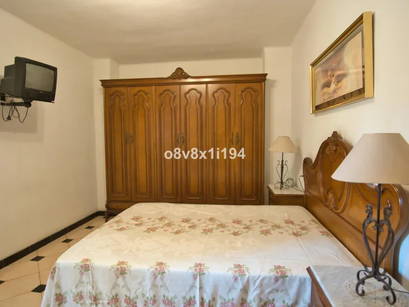 Apartment - Middle Floor Apartment в продаже в Málaga, Málaga. В доме 3 спален и 1 ванных комнат. Площадь дома 86 м²