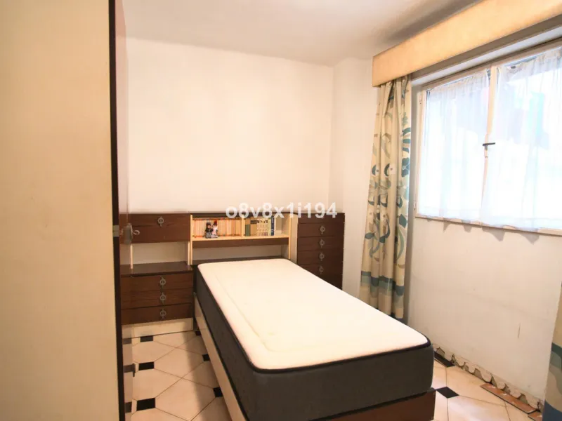 Apartment - Middle Floor Apartment в продаже в Málaga, Málaga. В доме 3 спален и 1 ванных комнат. Площадь дома 86 м²