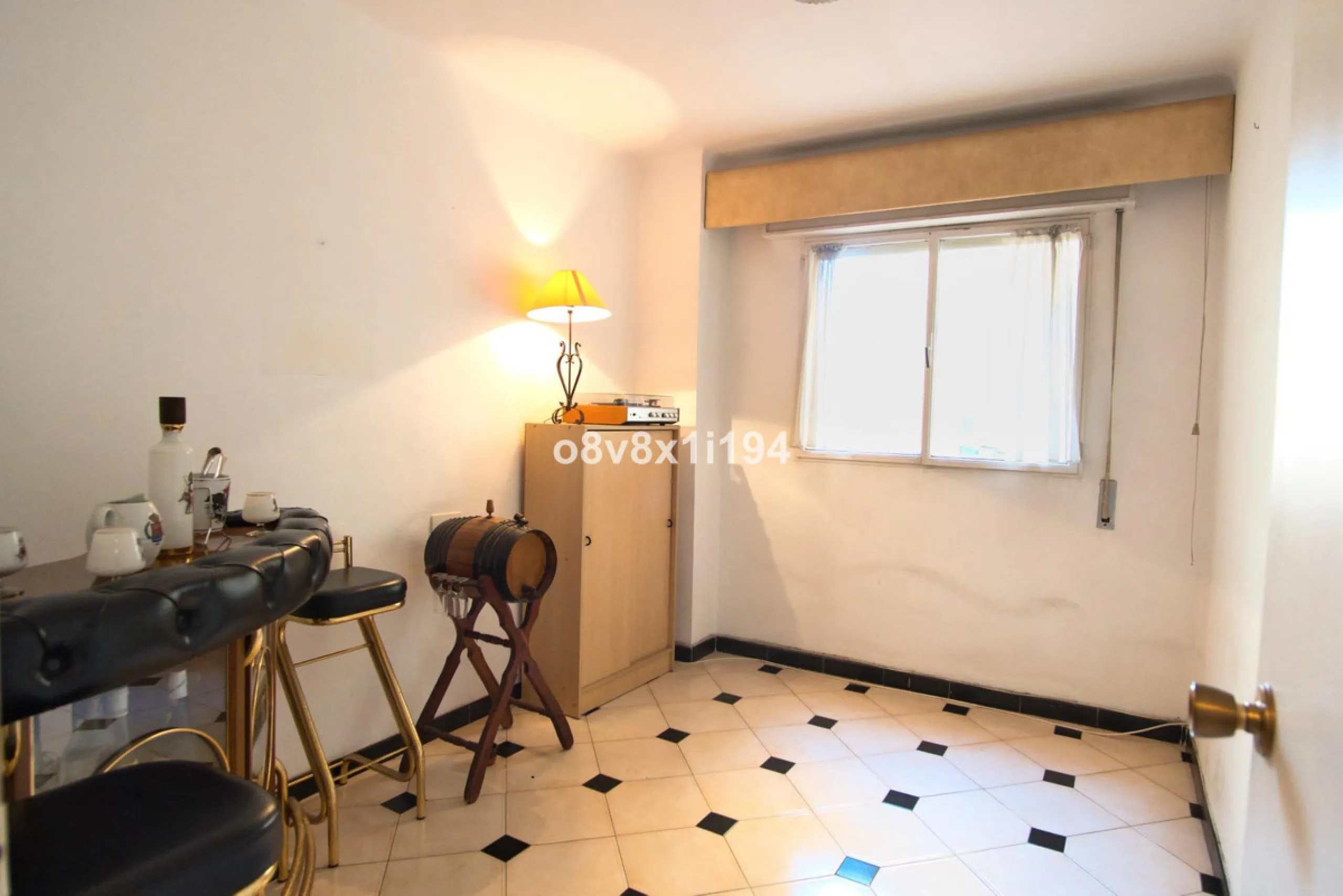Apartment - Middle Floor Apartment в продаже в Málaga, Málaga. В доме 3 спален и 1 ванных комнат. Площадь дома 86 м²