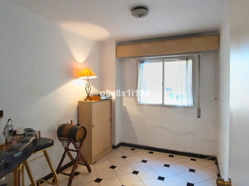 Apartment - Middle Floor Apartment в продаже в Málaga, Málaga. В доме 3 спален и 1 ванных комнат. Площадь дома 86 м²