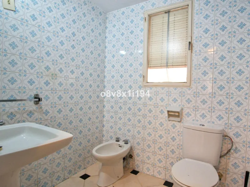 Apartment - Middle Floor Apartment в продаже в Málaga, Málaga. В доме 3 спален и 1 ванных комнат. Площадь дома 86 м²