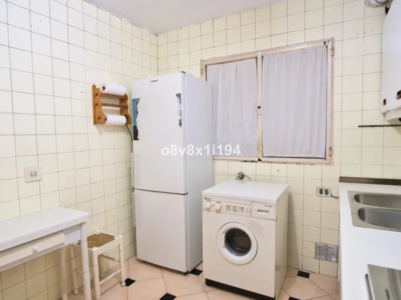 Apartment - Middle Floor Apartment в продаже в Málaga, Málaga. В доме 3 спален и 1 ванных комнат. Площадь дома 86 м²