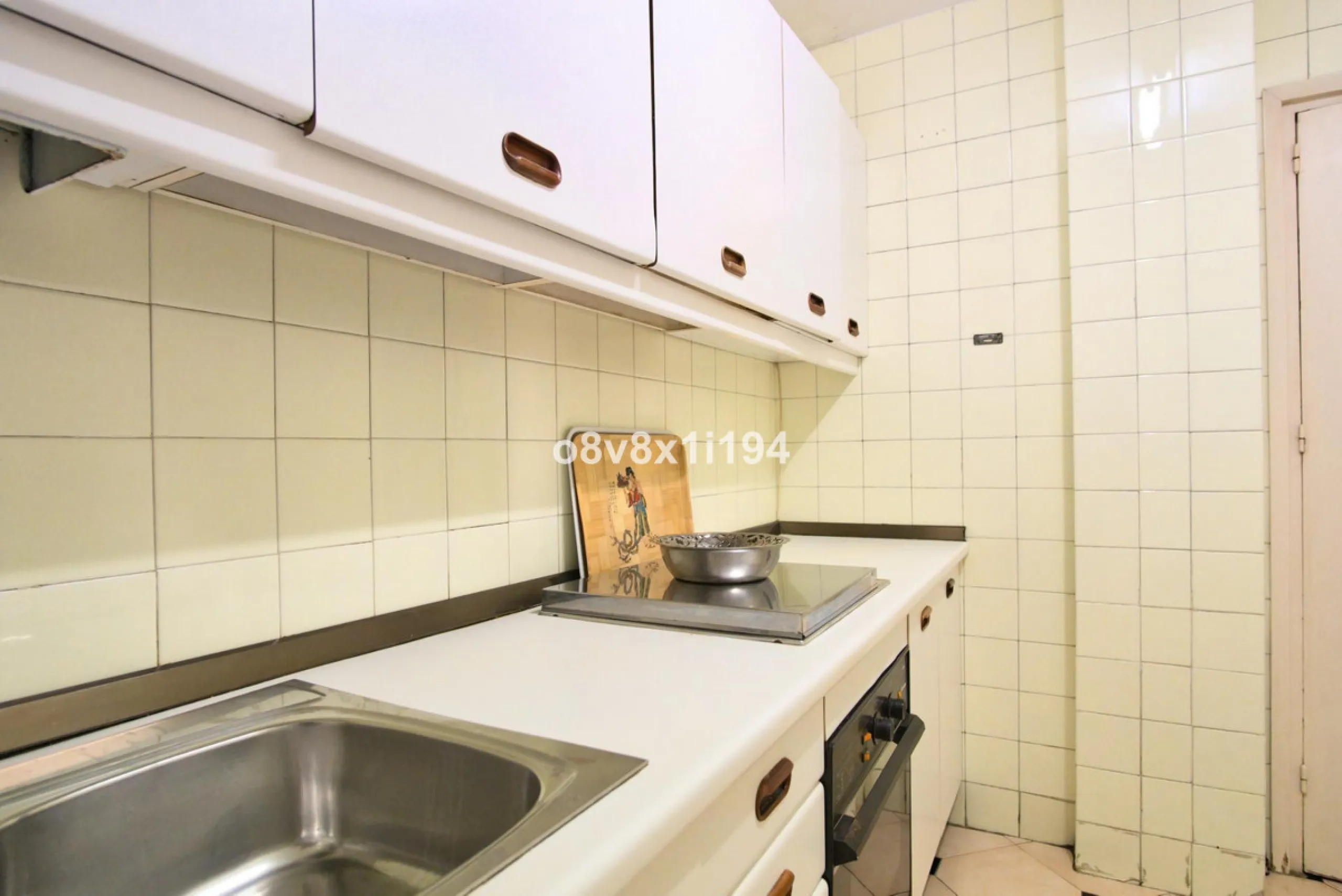 Apartment - Middle Floor Apartment в продаже в Málaga, Málaga. В доме 3 спален и 1 ванных комнат. Площадь дома 86 м²