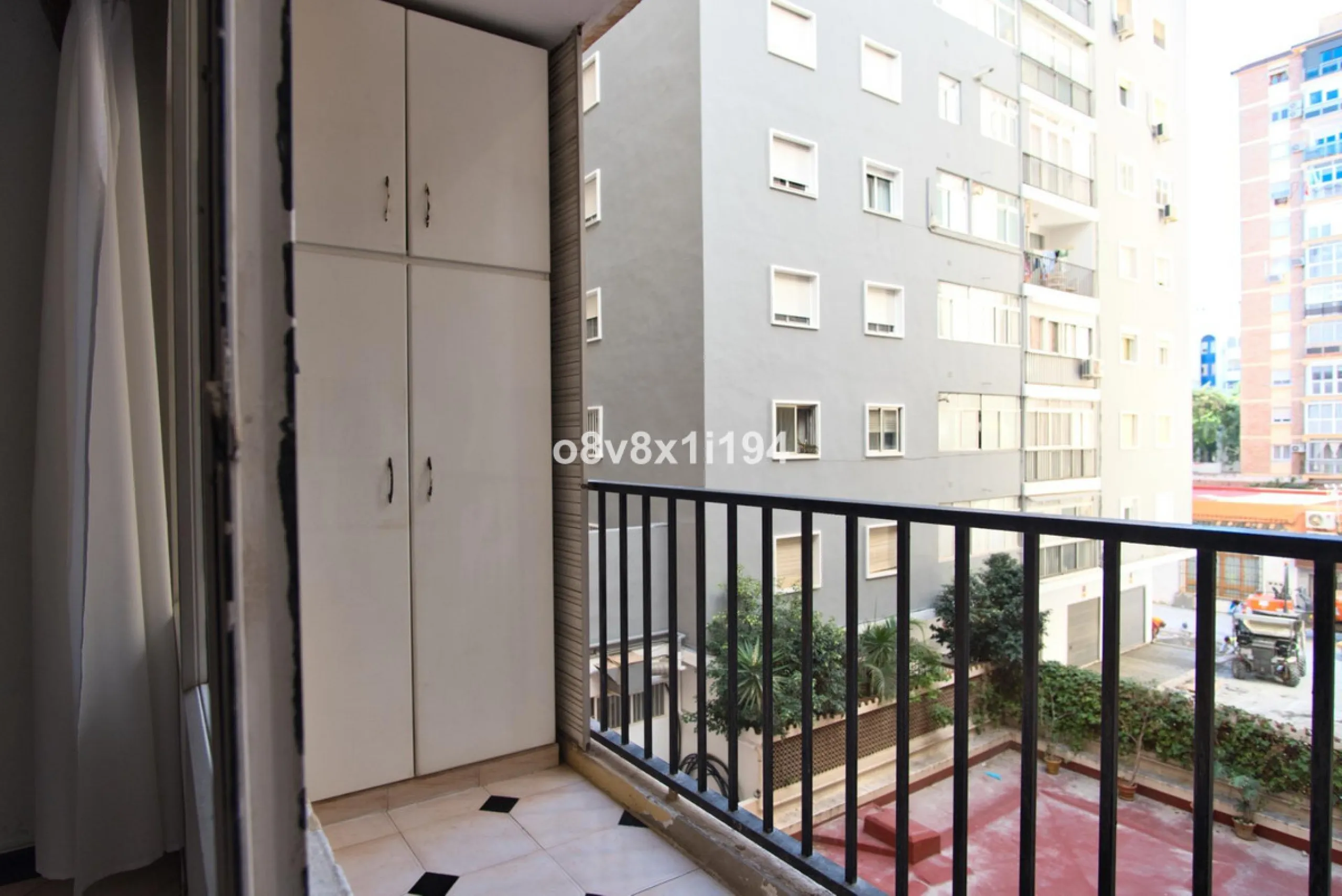 Apartment - Middle Floor Apartment в продаже в Málaga, Málaga. В доме 3 спален и 1 ванных комнат. Площадь дома 86 м²