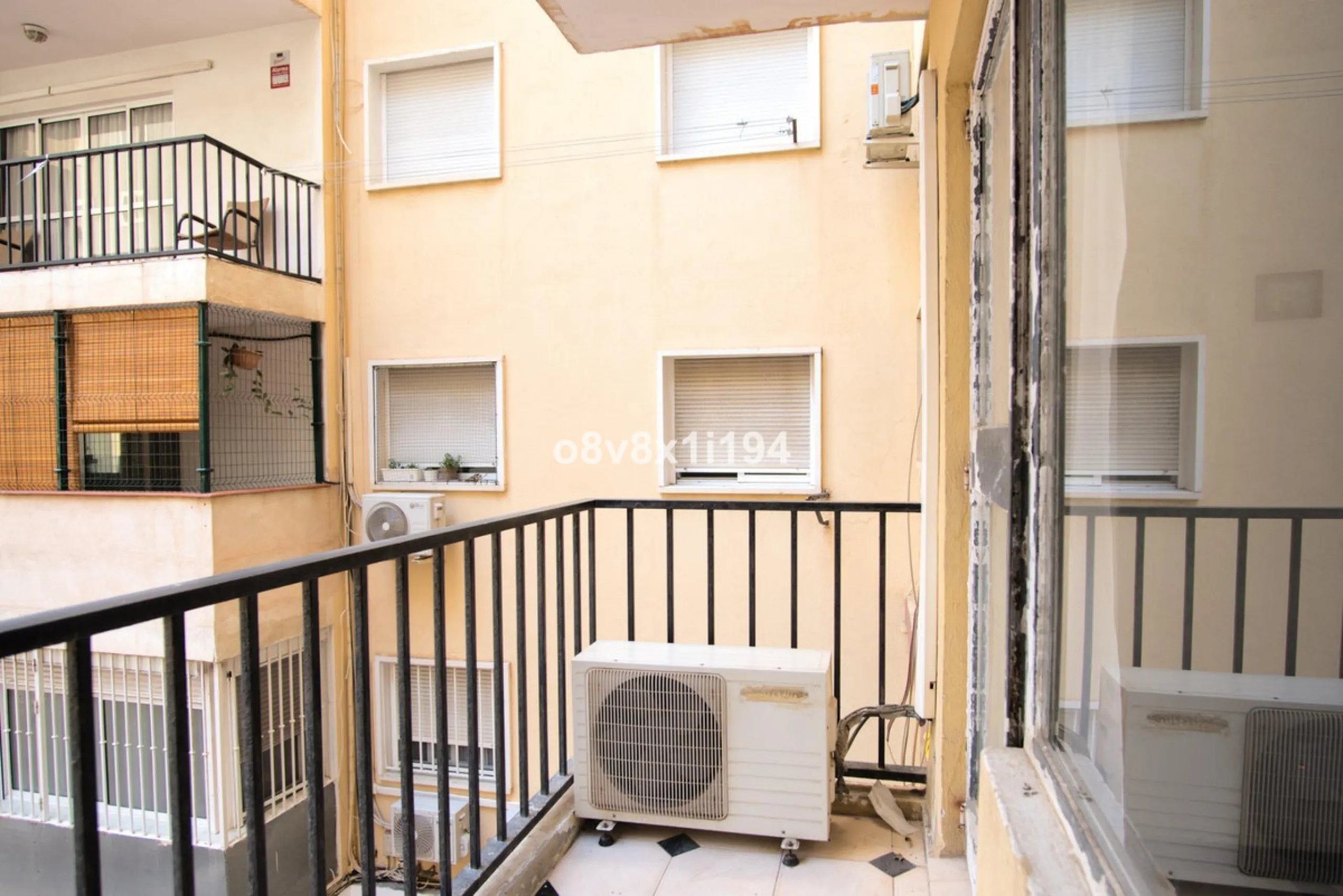 Apartment - Middle Floor Apartment в продаже в Málaga, Málaga. В доме 3 спален и 1 ванных комнат. Площадь дома 86 м²