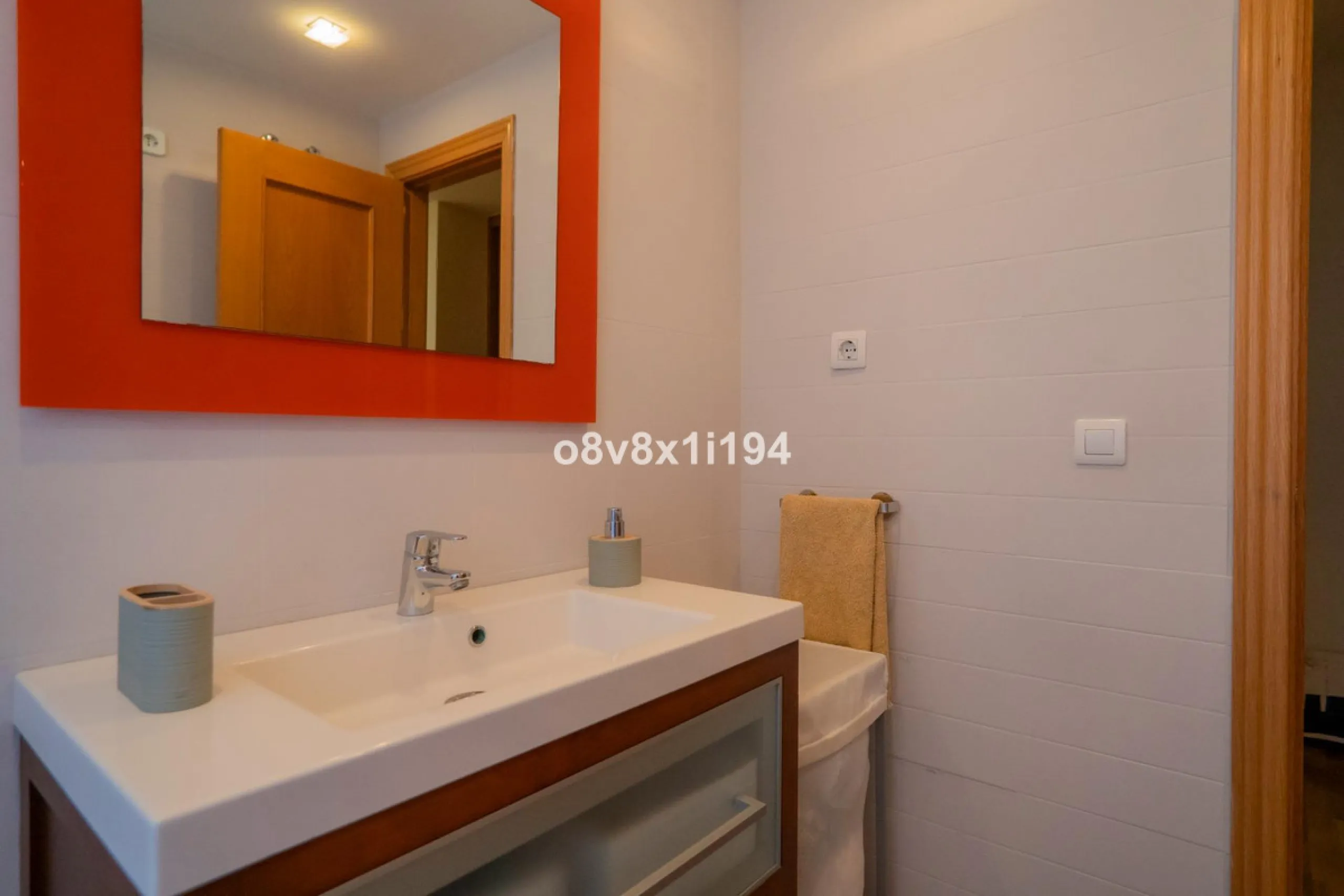 Bright and comfortable apartment in the heart of Teatinos!