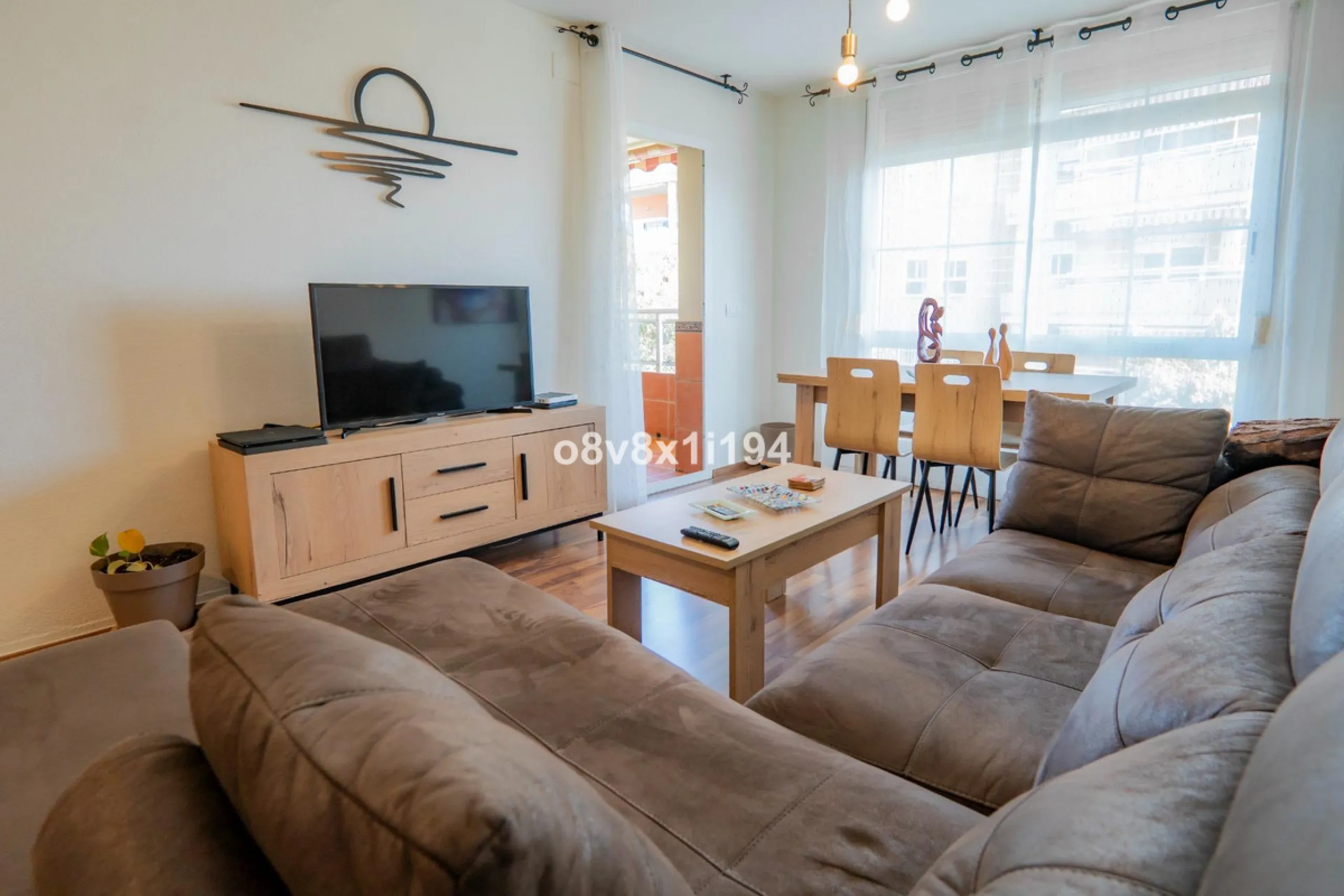 Bright and comfortable apartment in the heart of Teatinos!