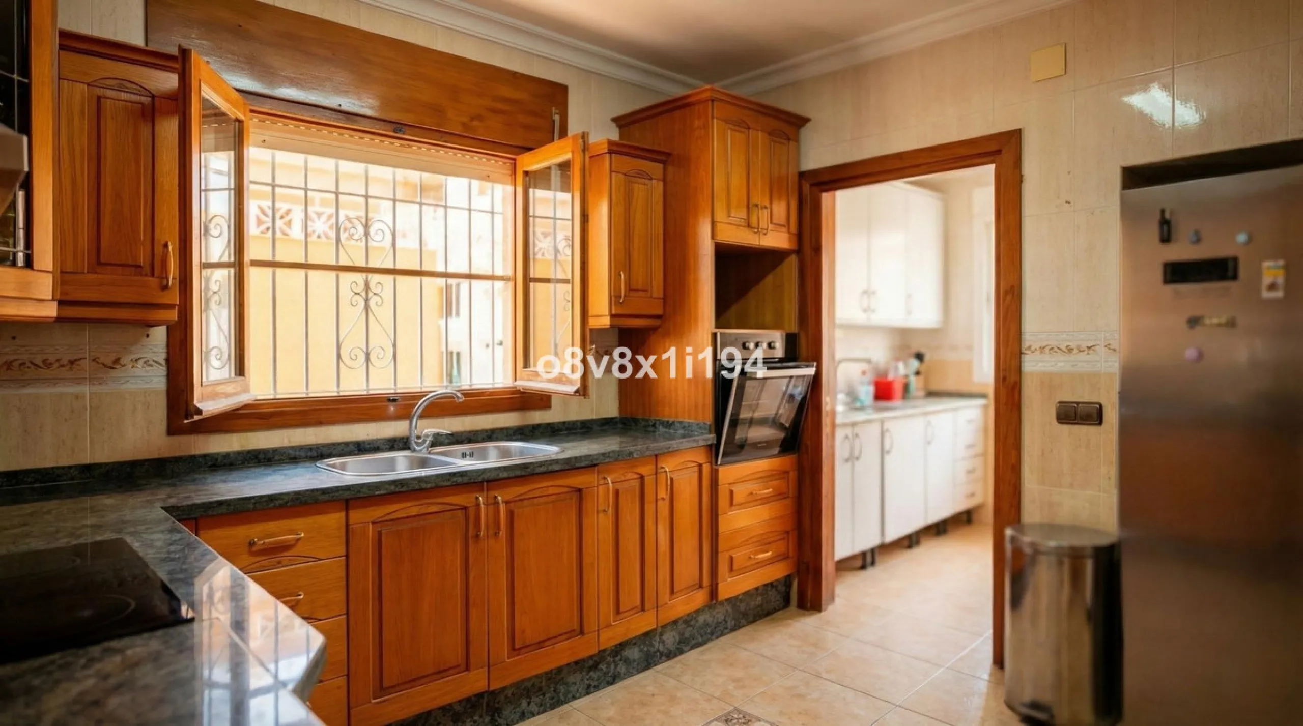House - Detached Villa в продаже в Rincón de la Victoria, Málaga. В доме 11 спален и 5 ванных комнат. Площадь дома 432 м². Площадь участка 695 м²