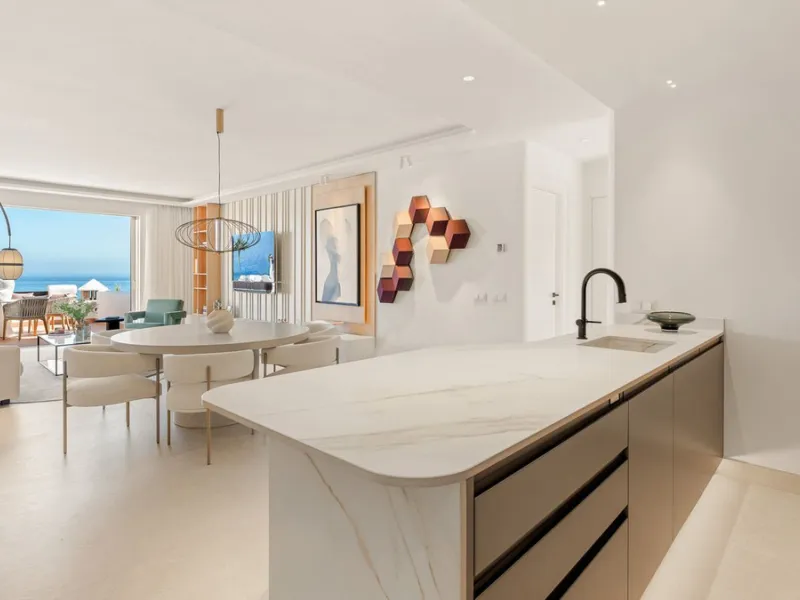Apartment - Penthouse Duplex в продаже в Estepona, Málaga. В доме 3 спален и 3 ванных комнат. Площадь дома 154 м²