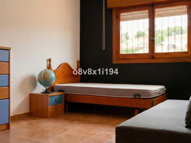 House - Detached Villa в продаже в Rincón de la Victoria, Málaga. В доме 11 спален и 5 ванных комнат. Площадь дома 432 м². Площадь участка 695 м²