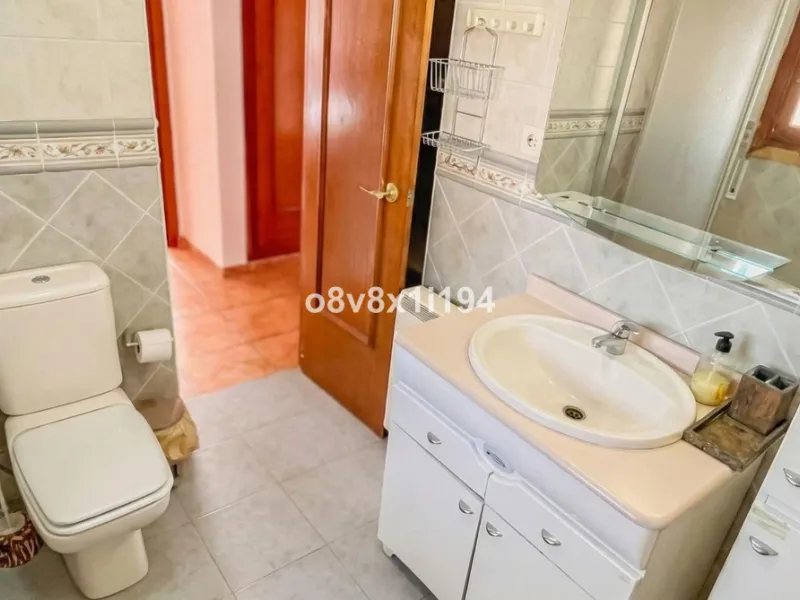 House - Detached Villa в продаже в Rincón de la Victoria, Málaga. В доме 11 спален и 5 ванных комнат. Площадь дома 432 м². Площадь участка 695 м²