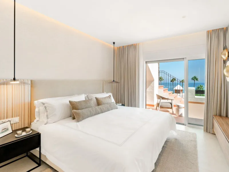 Apartment - Penthouse Duplex в продаже в Estepona, Málaga. В доме 3 спален и 3 ванных комнат. Площадь дома 154 м²