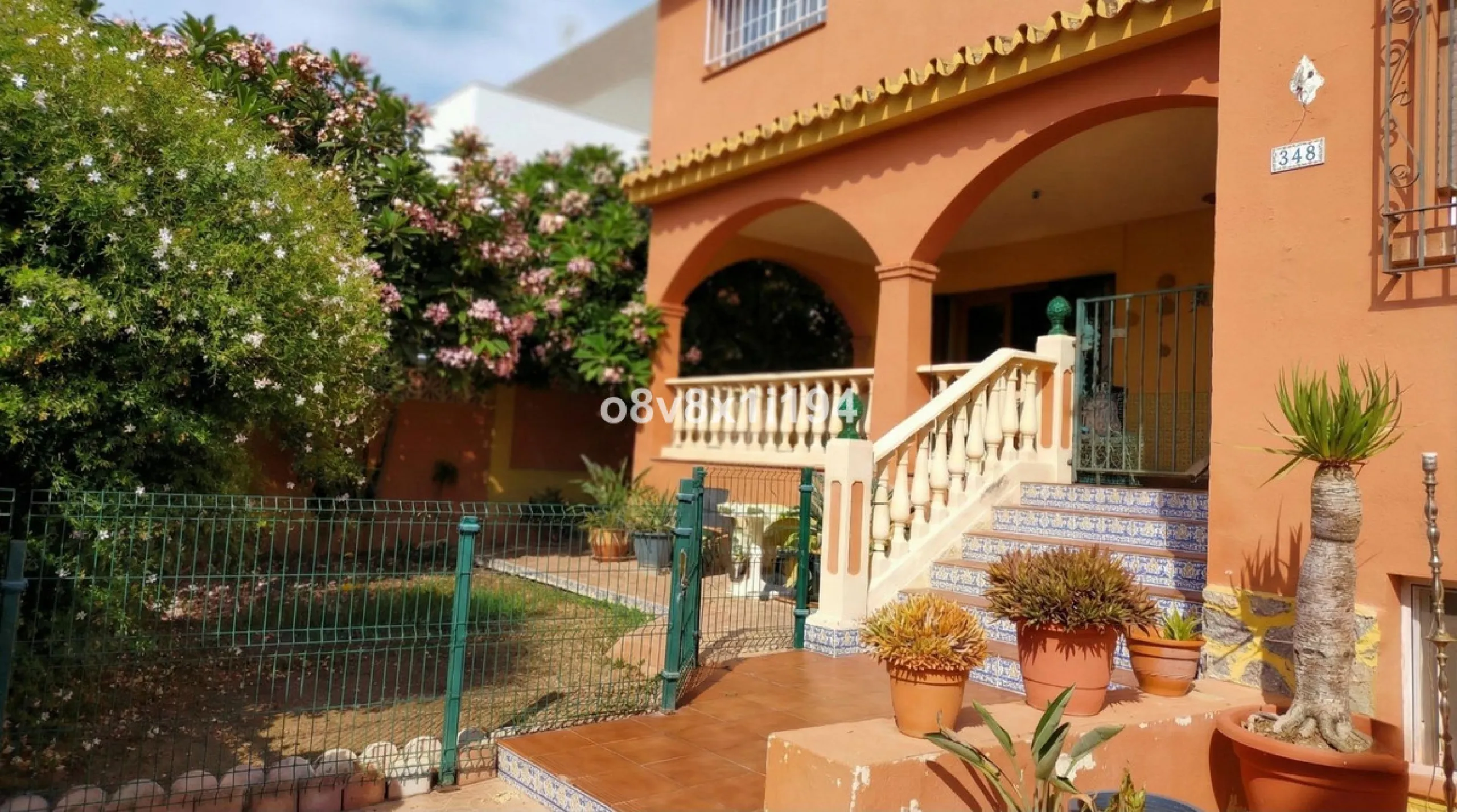 House - Detached Villa в продаже в Rincón de la Victoria, Málaga. В доме 11 спален и 5 ванных комнат. Площадь дома 432 м². Площадь участка 695 м²