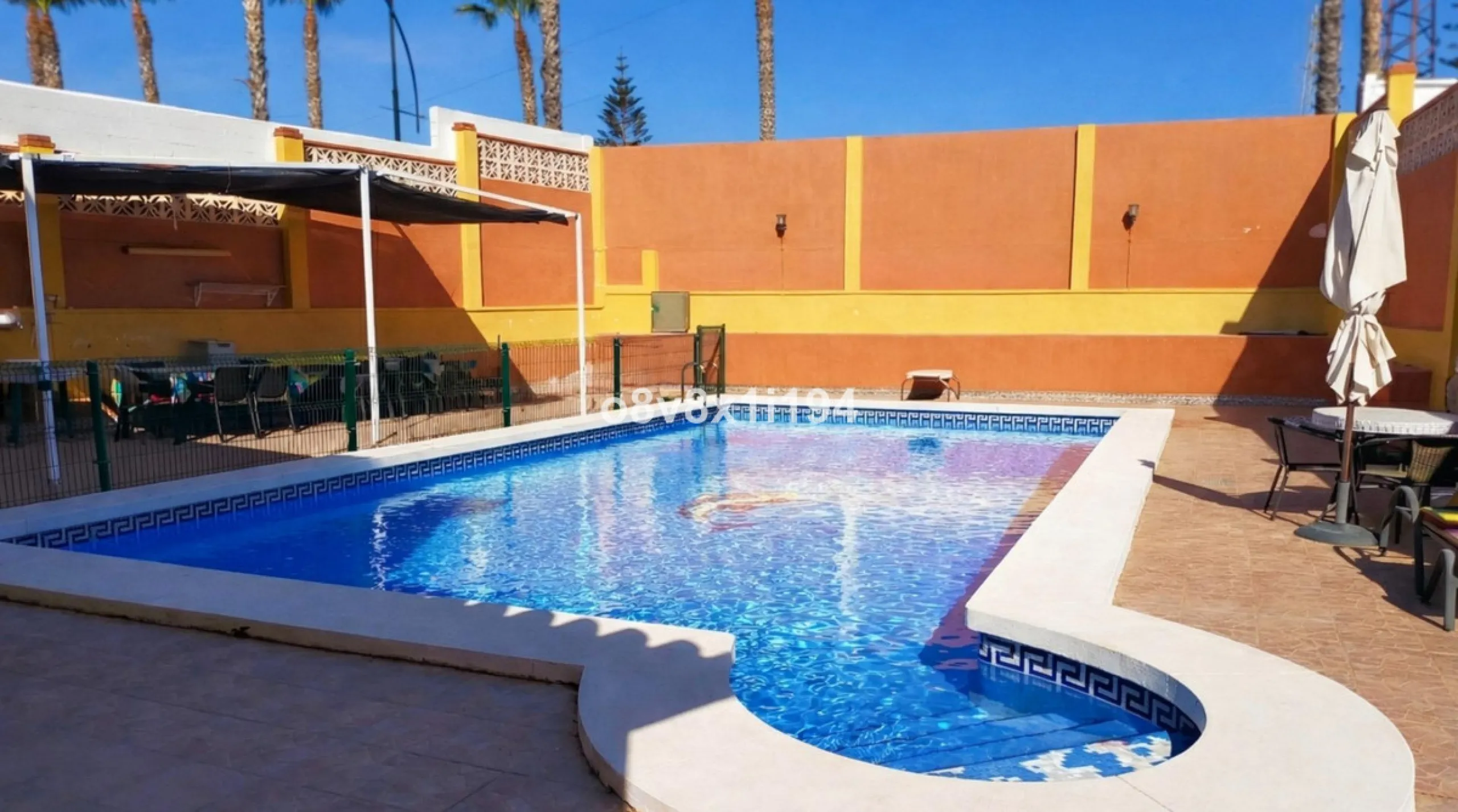 House - Detached Villa в продаже в Rincón de la Victoria, Málaga. В доме 11 спален и 5 ванных комнат. Площадь дома 432 м². Площадь участка 695 м²