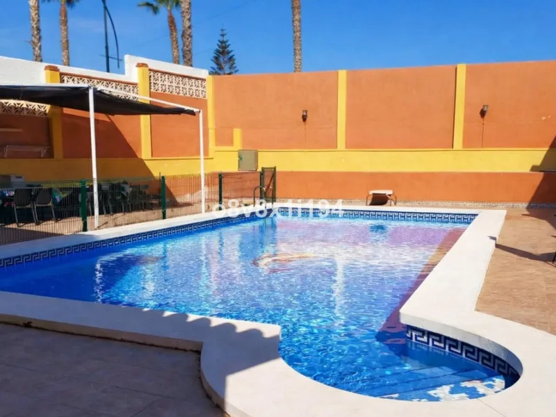 House - Detached Villa в продаже в Rincón de la Victoria, Málaga. В доме 11 спален и 5 ванных комнат. Площадь дома 432 м². Площадь участка 695 м²
