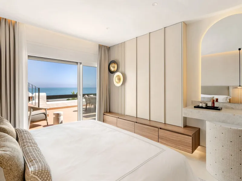 Apartment - Penthouse Duplex в продаже в Estepona, Málaga. В доме 3 спален и 3 ванных комнат. Площадь дома 154 м²