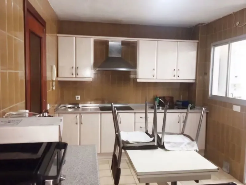 Apartment - Middle Floor Apartment в продаже в Málaga, Málaga. В доме 5 спален и 3 ванных комнат. Площадь дома 194 м²