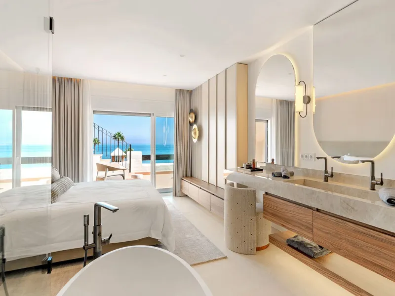 Apartment - Penthouse Duplex в продаже в Estepona, Málaga. В доме 3 спален и 3 ванных комнат. Площадь дома 154 м²