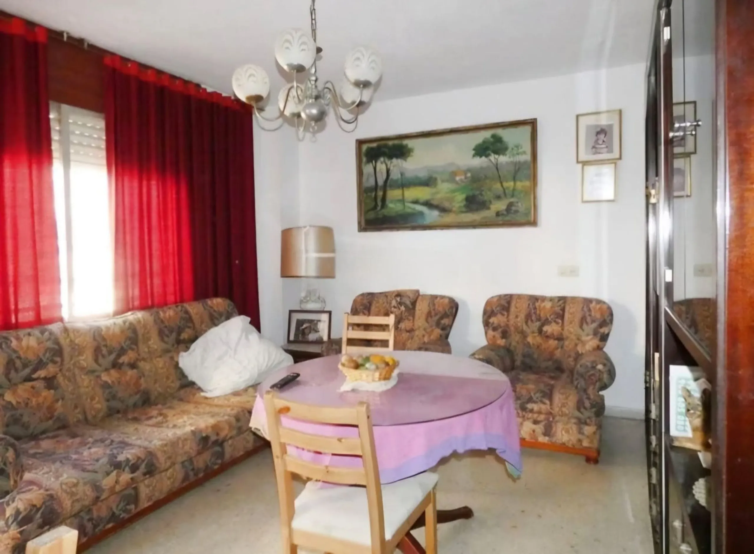 Apartment - Middle Floor Apartment в продаже в Málaga, Málaga. В доме 5 спален и 3 ванных комнат. Площадь дома 194 м²