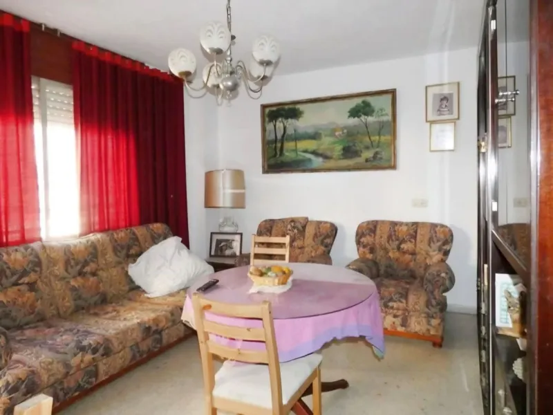 Apartment - Middle Floor Apartment в продаже в Málaga, Málaga. В доме 5 спален и 3 ванных комнат. Площадь дома 194 м²