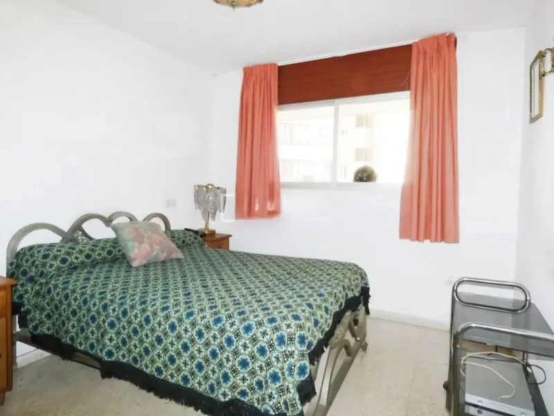Apartment - Middle Floor Apartment в продаже в Málaga, Málaga. В доме 5 спален и 3 ванных комнат. Площадь дома 194 м²