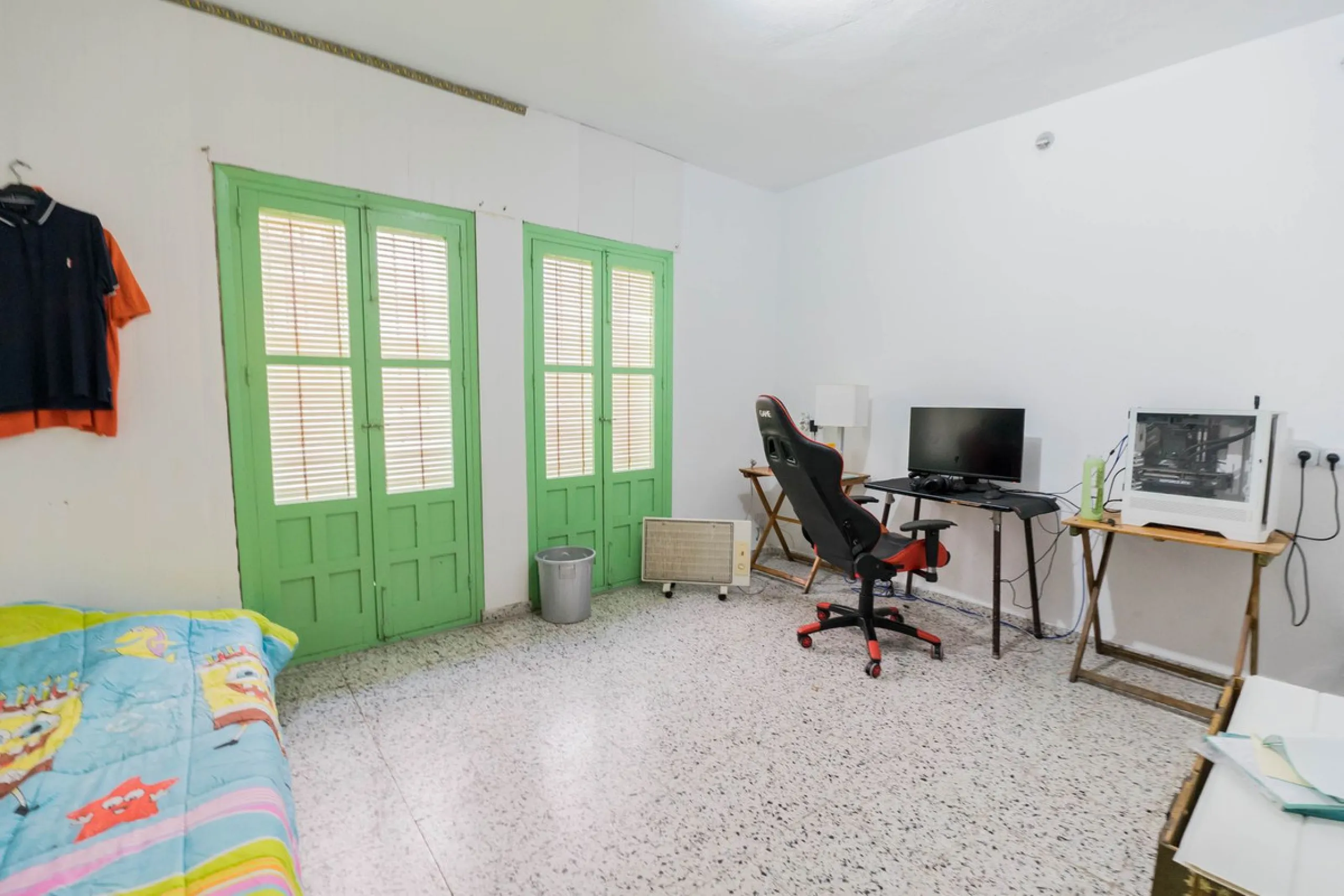 House - Townhouse в продаже в Marbella, Málaga. В доме 6 спален и 4 ванных комнат. Площадь дома 431 м²