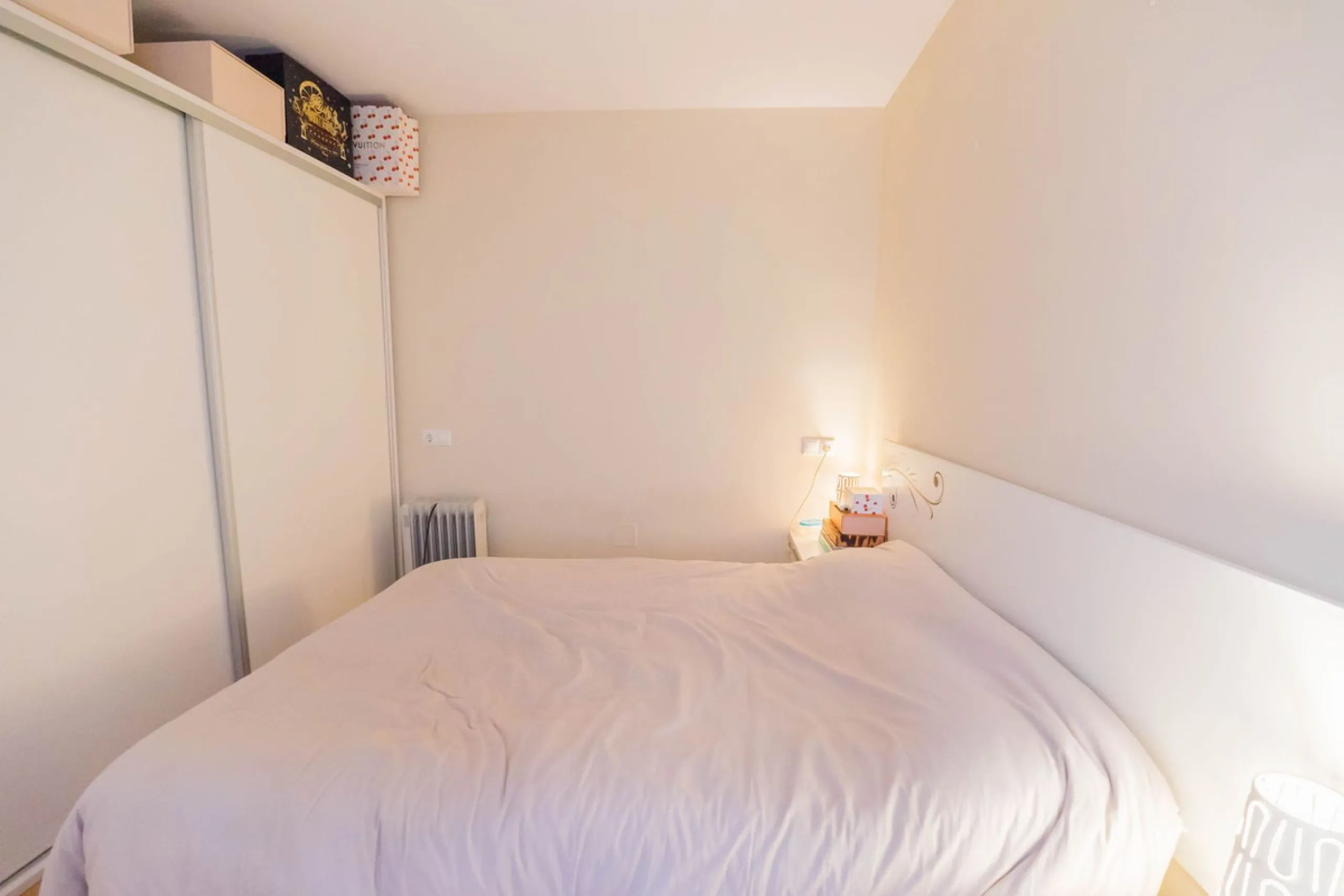 House - Townhouse в продаже в Marbella, Málaga. В доме 6 спален и 4 ванных комнат. Площадь дома 431 м²