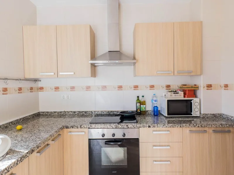 House - Townhouse в продаже в Marbella, Málaga. В доме 6 спален и 4 ванных комнат. Площадь дома 431 м²