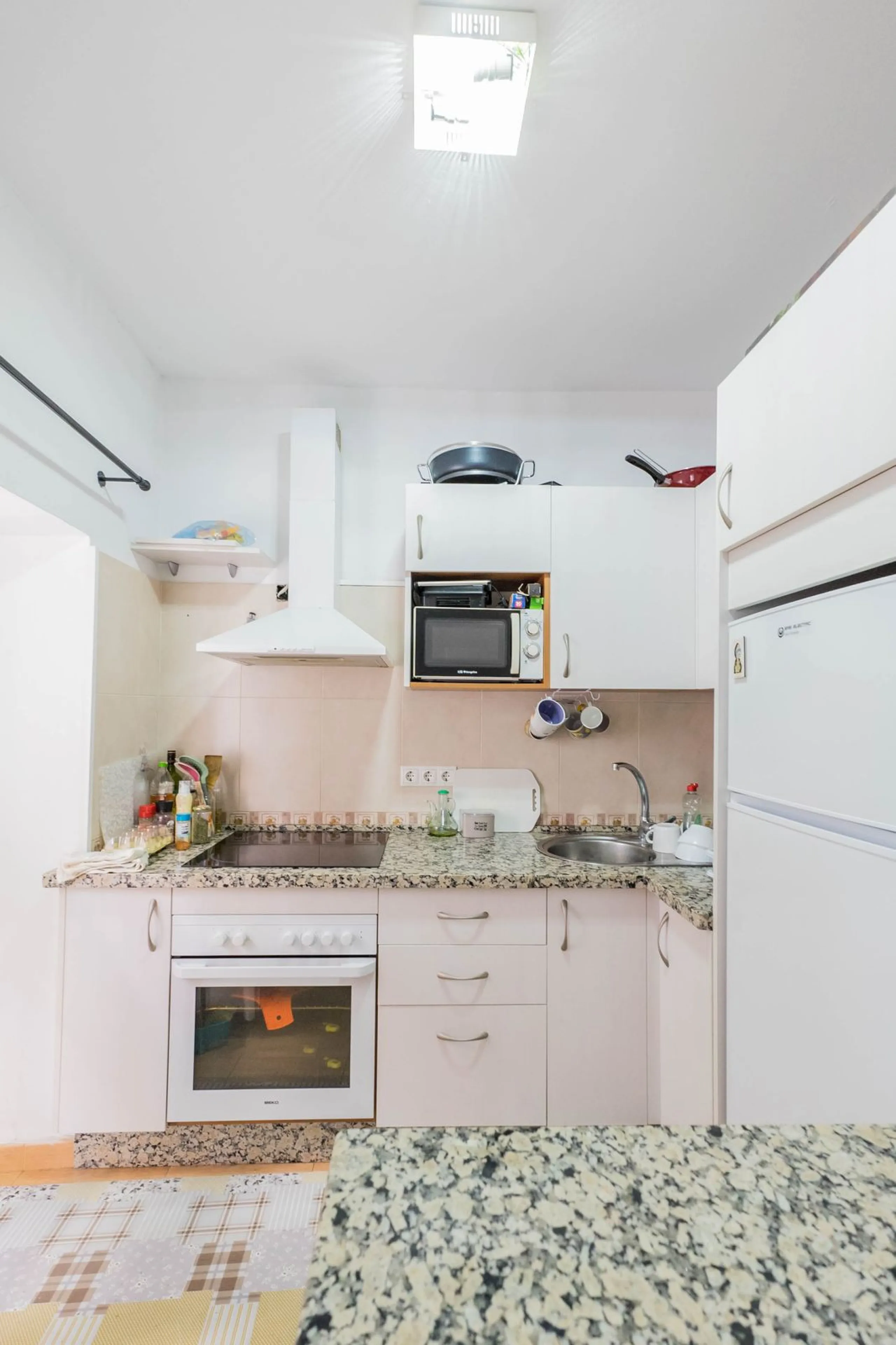 House - Townhouse в продаже в Marbella, Málaga. В доме 6 спален и 4 ванных комнат. Площадь дома 431 м²