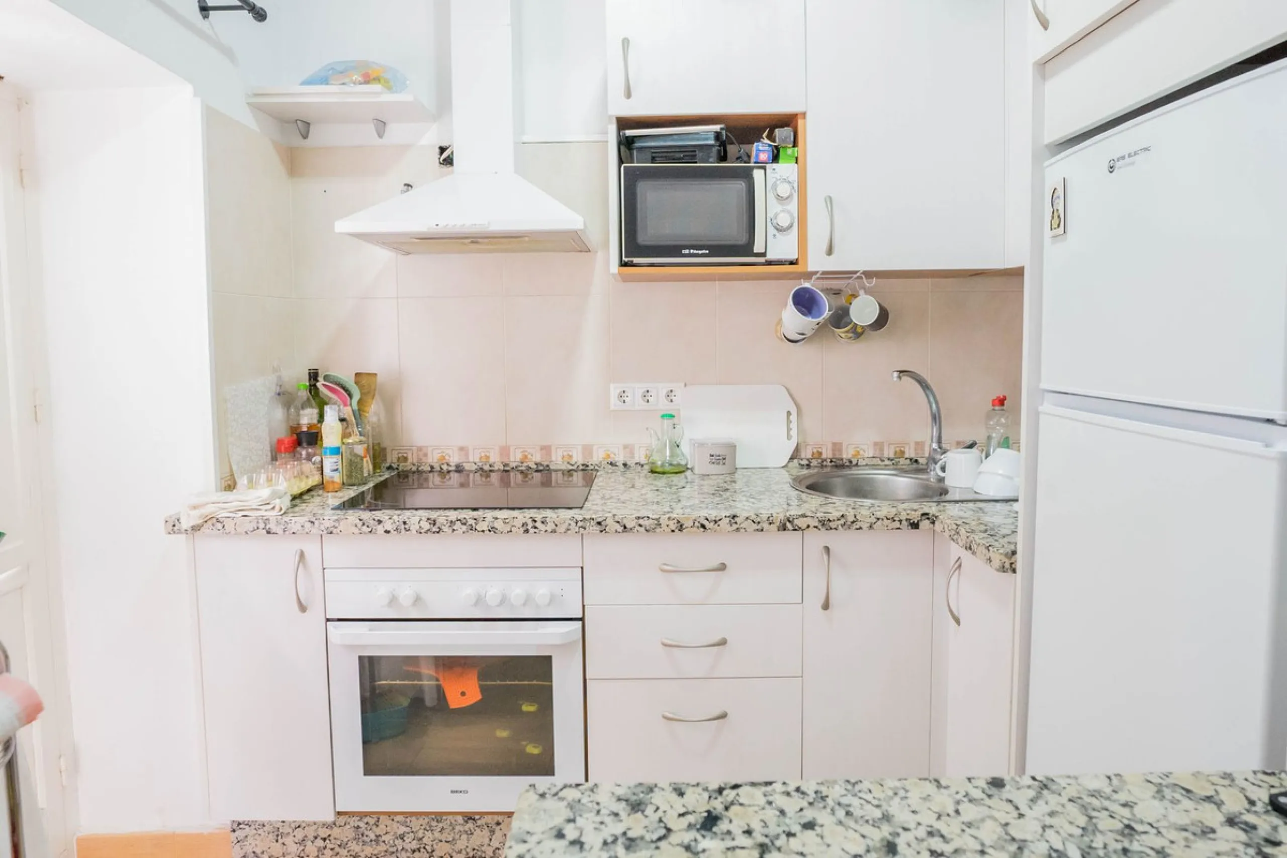 House - Townhouse в продаже в Marbella, Málaga. В доме 6 спален и 4 ванных комнат. Площадь дома 431 м²