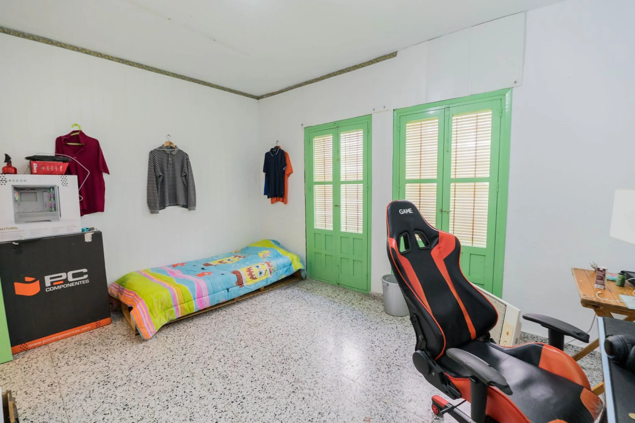 House - Townhouse в продаже в Marbella, Málaga. В доме 6 спален и 4 ванных комнат. Площадь дома 431 м²