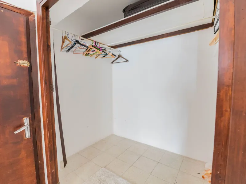 House - Townhouse в продаже в Marbella, Málaga. В доме 6 спален и 4 ванных комнат. Площадь дома 431 м²