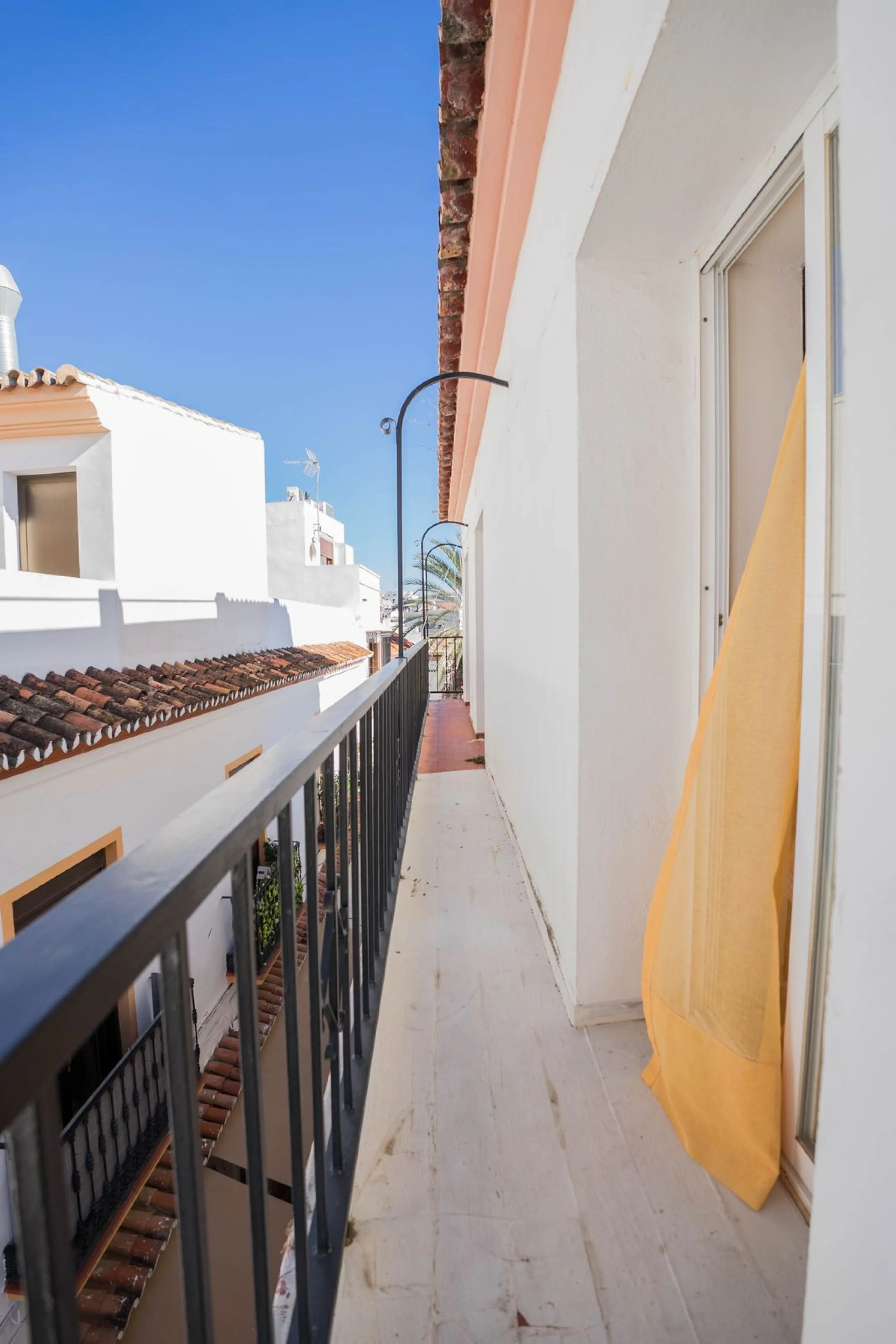 House - Townhouse в продаже в Marbella, Málaga. В доме 6 спален и 4 ванных комнат. Площадь дома 431 м²