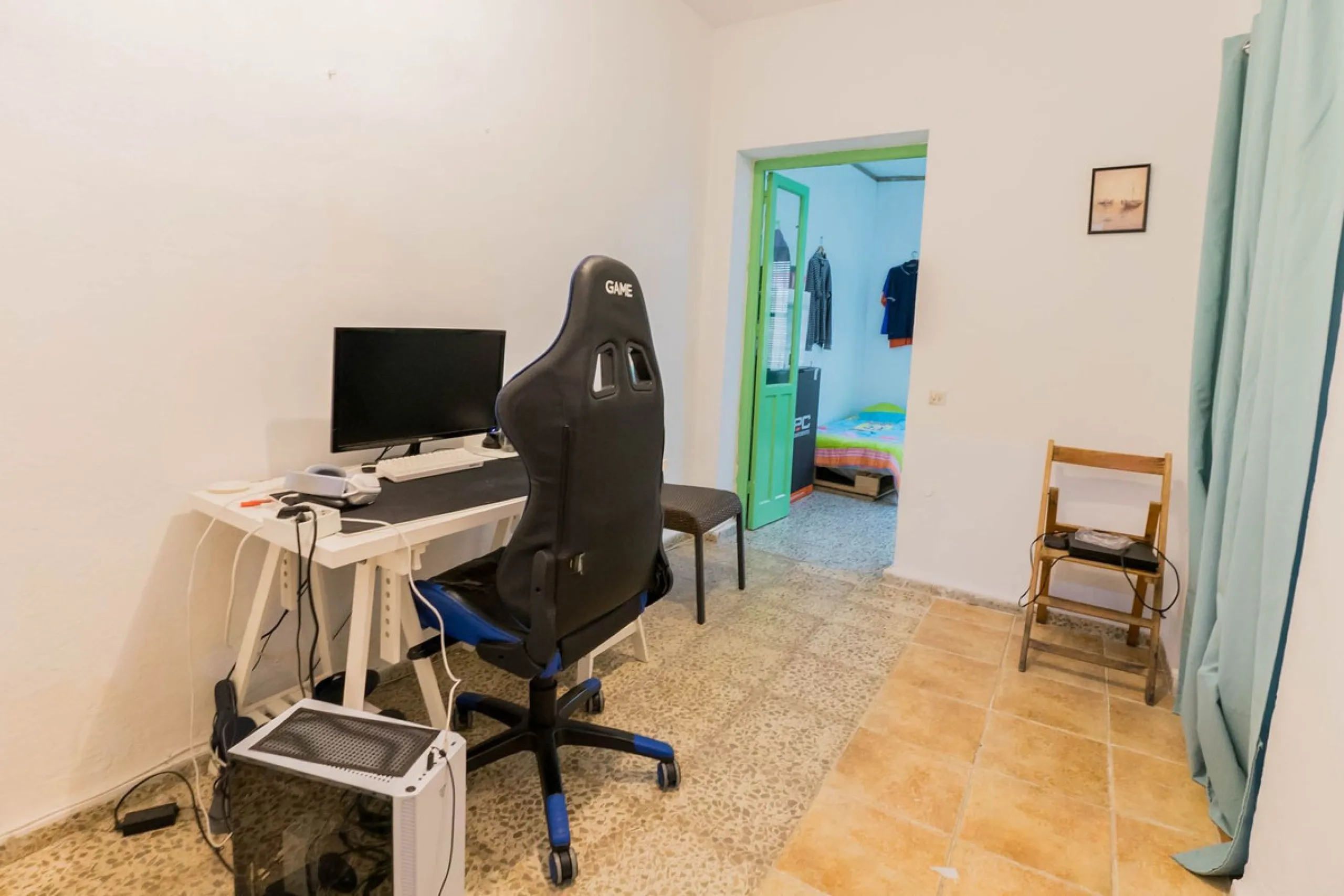 House - Townhouse в продаже в Marbella, Málaga. В доме 6 спален и 4 ванных комнат. Площадь дома 431 м²