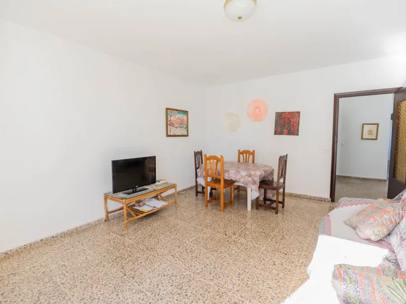 House - Townhouse в продаже в Marbella, Málaga. В доме 6 спален и 4 ванных комнат. Площадь дома 431 м²