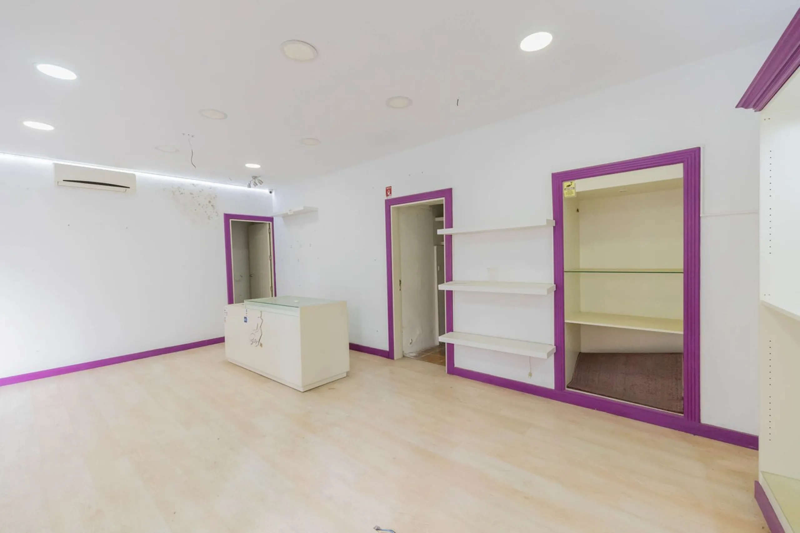 House - Townhouse в продаже в Marbella, Málaga. В доме 6 спален и 4 ванных комнат. Площадь дома 431 м²