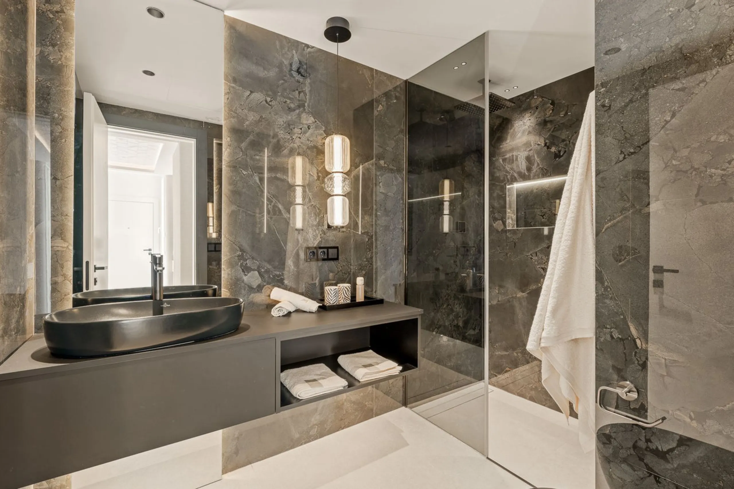 Apartment - Penthouse Duplex в продаже в Estepona, Málaga. В доме 3 спален и 3 ванных комнат. Площадь дома 154 м²