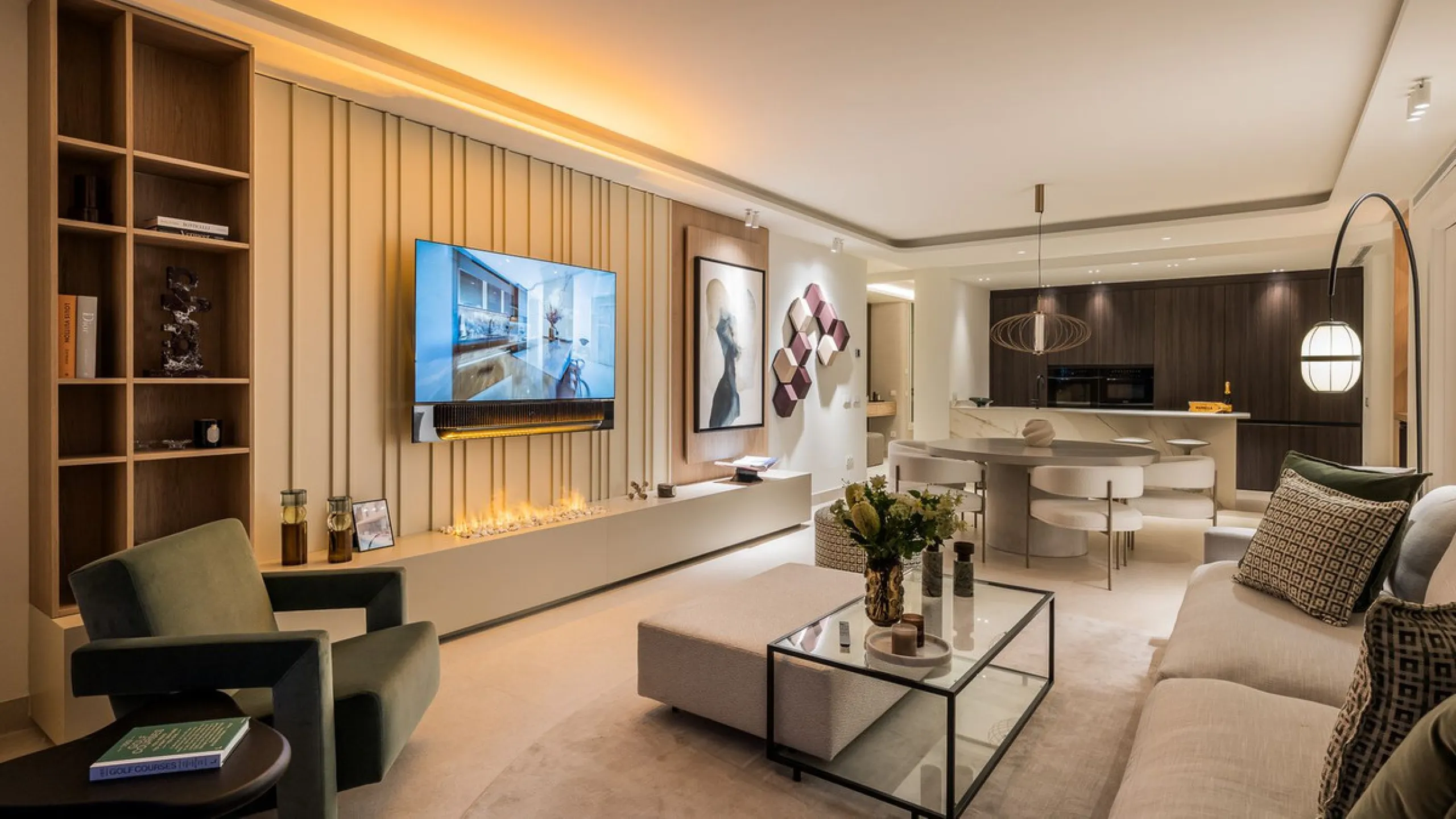 Apartment - Penthouse Duplex в продаже в Estepona, Málaga. В доме 3 спален и 3 ванных комнат. Площадь дома 154 м²